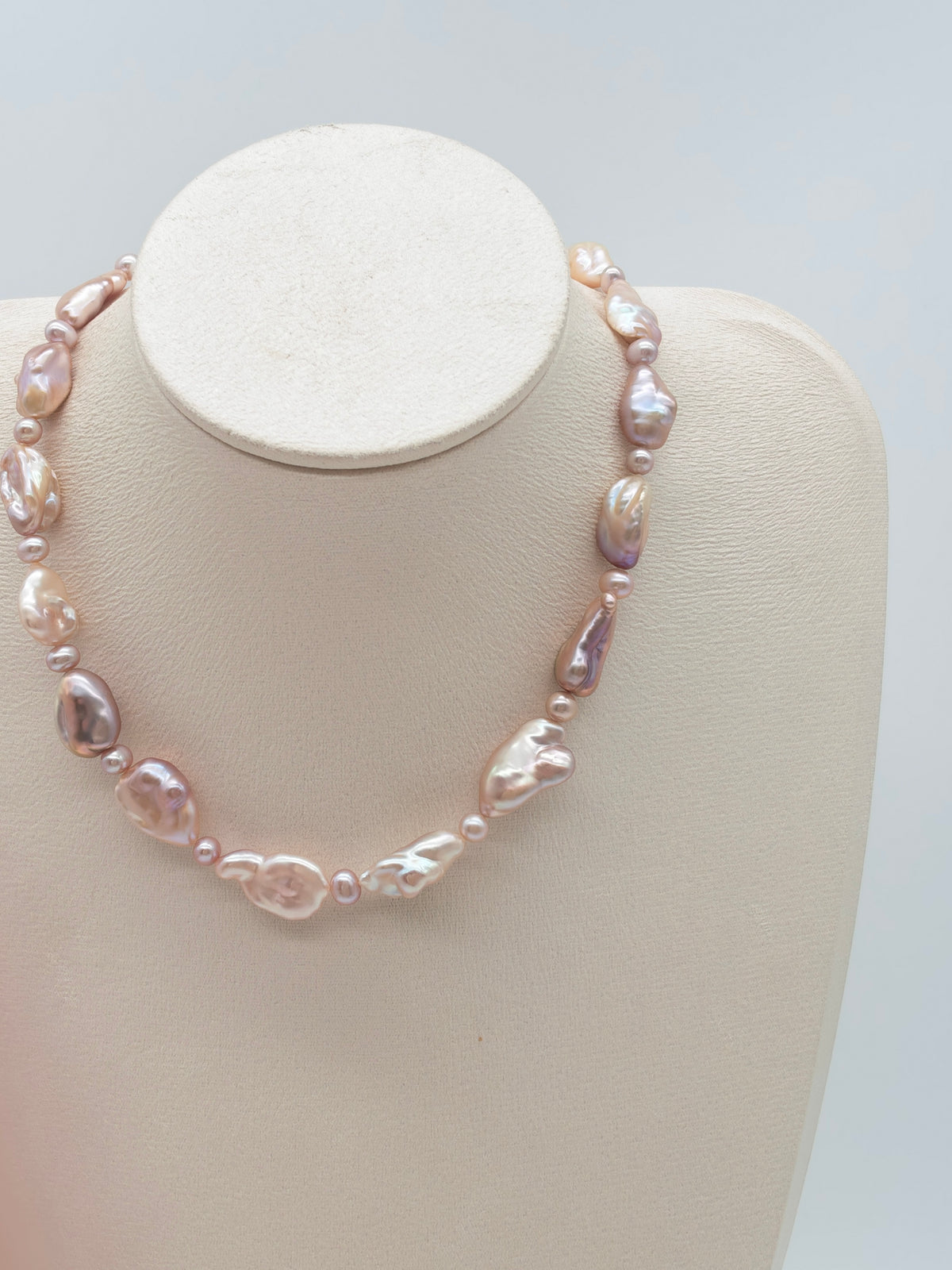 CUSTOM-MADE IRIDESCENT FRESHWATER KESHI PEARL CHOCKER