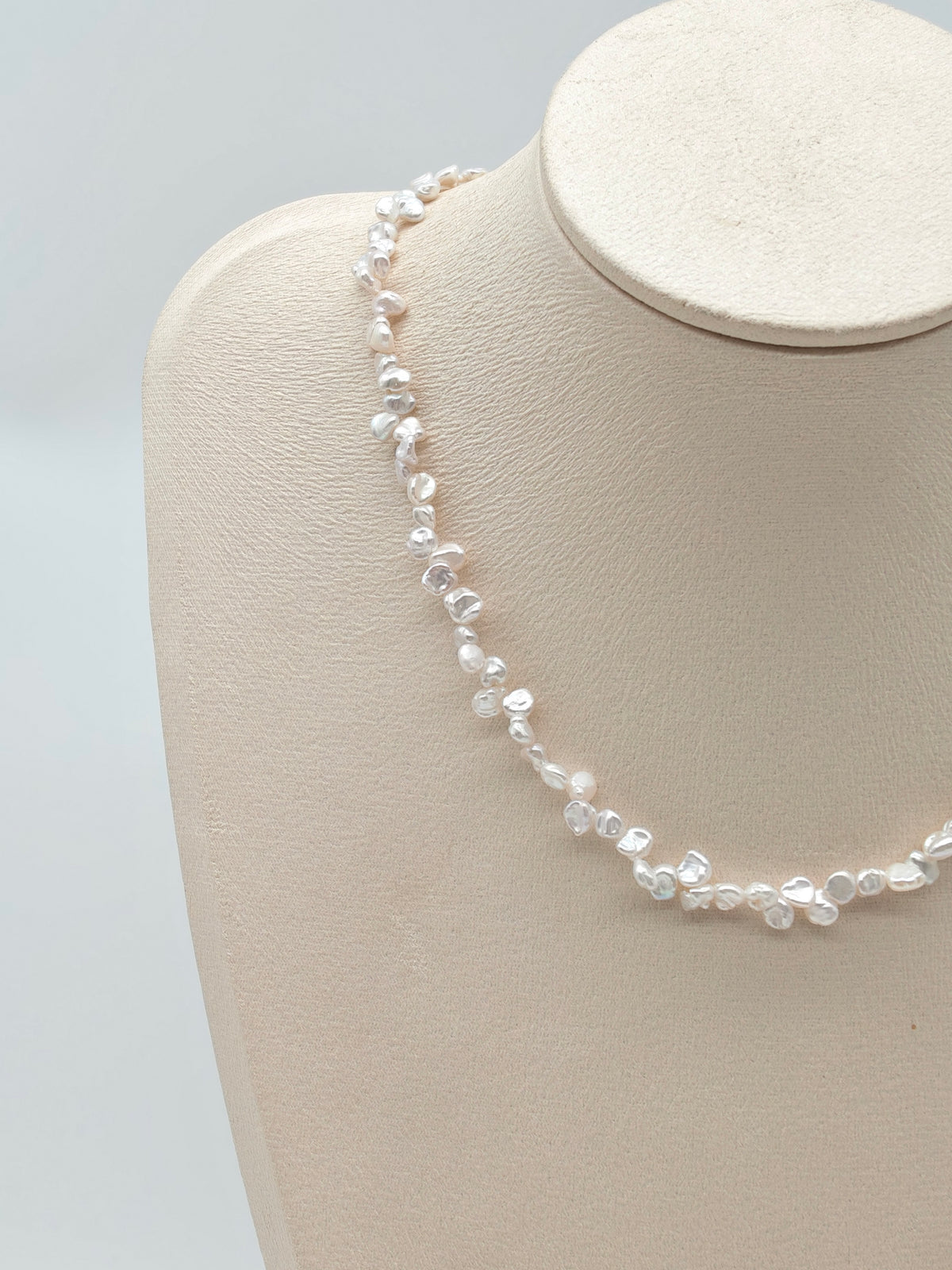 TINY WHITE FRESHWATER KESHI PEARL NECKLACE DESCRIPTION