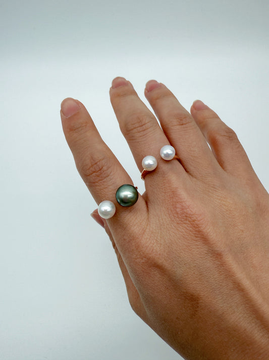 CUSTOM MADE PEARL NACKLACE AND RINGS