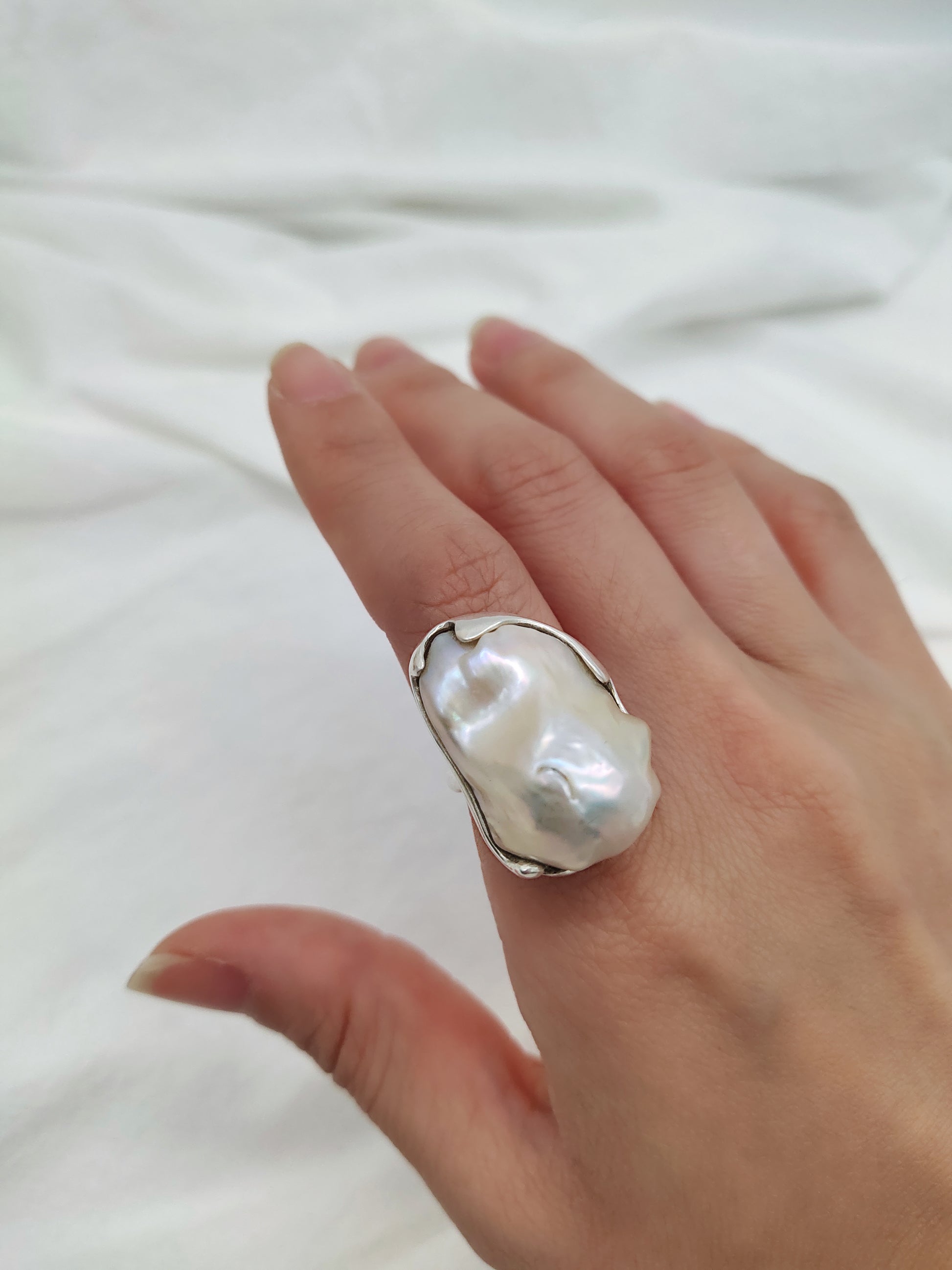 Pure pearl ring in outlet silver