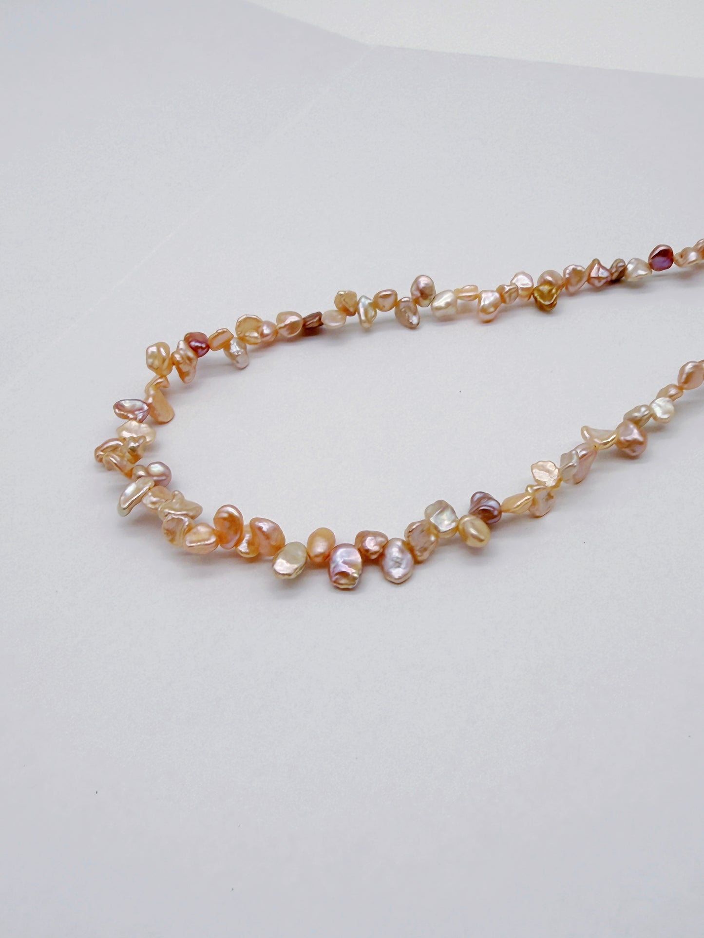 PEACH CAROLINE NECKLACE