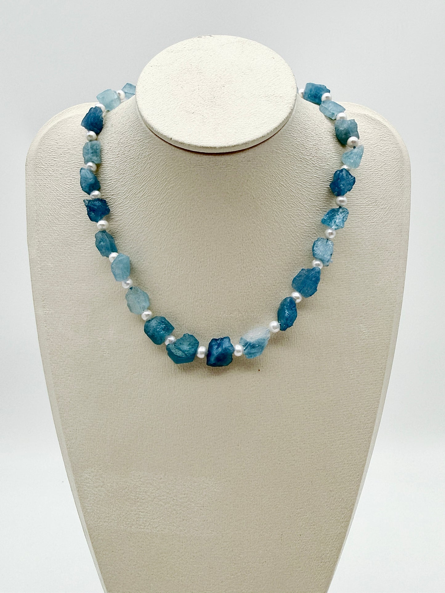 FRESHWATER PEARL WITH AQUAMARINE NECKLACE