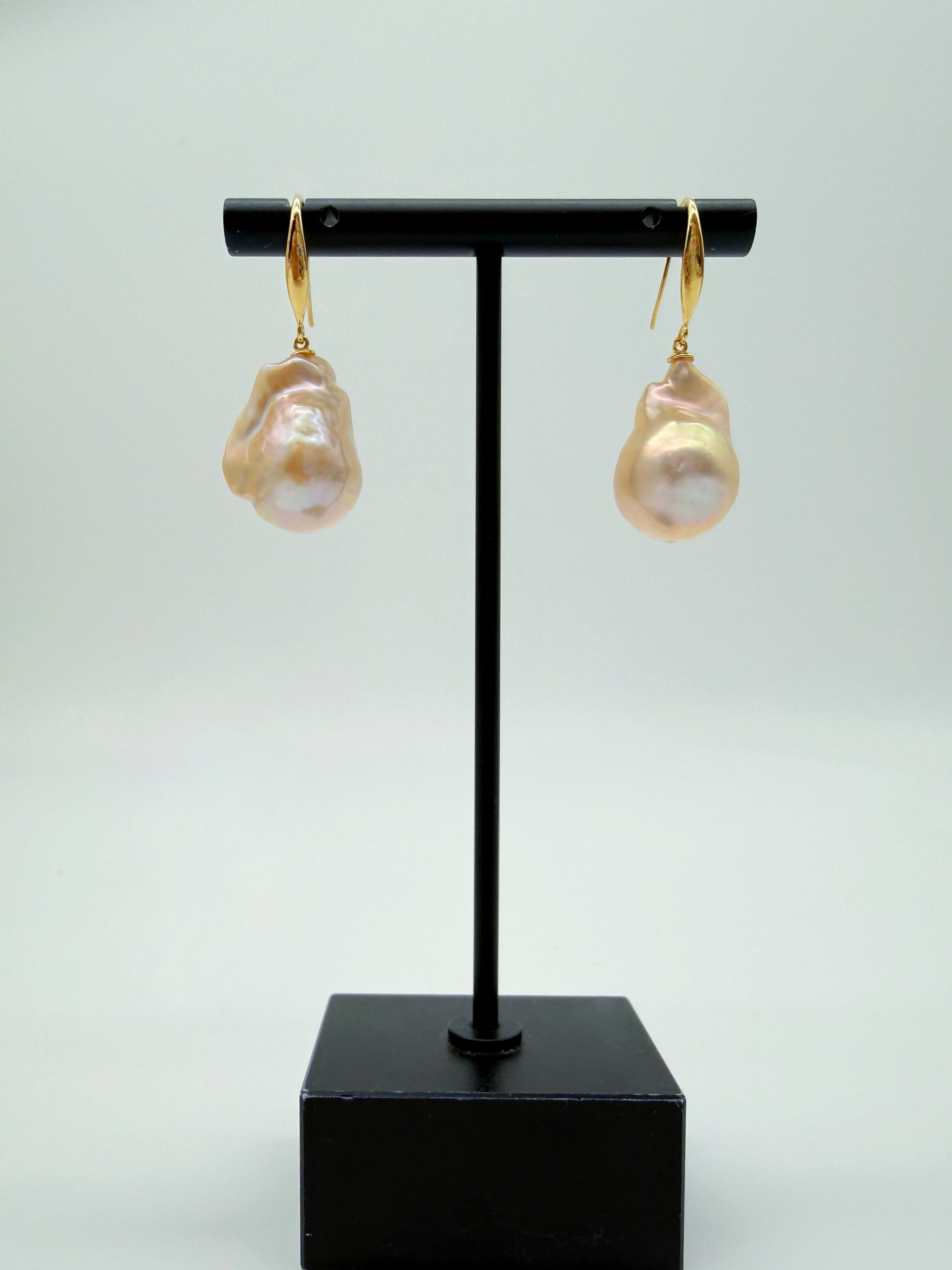 CHAMPAGNE BAROQUE PEARL EARRINGS