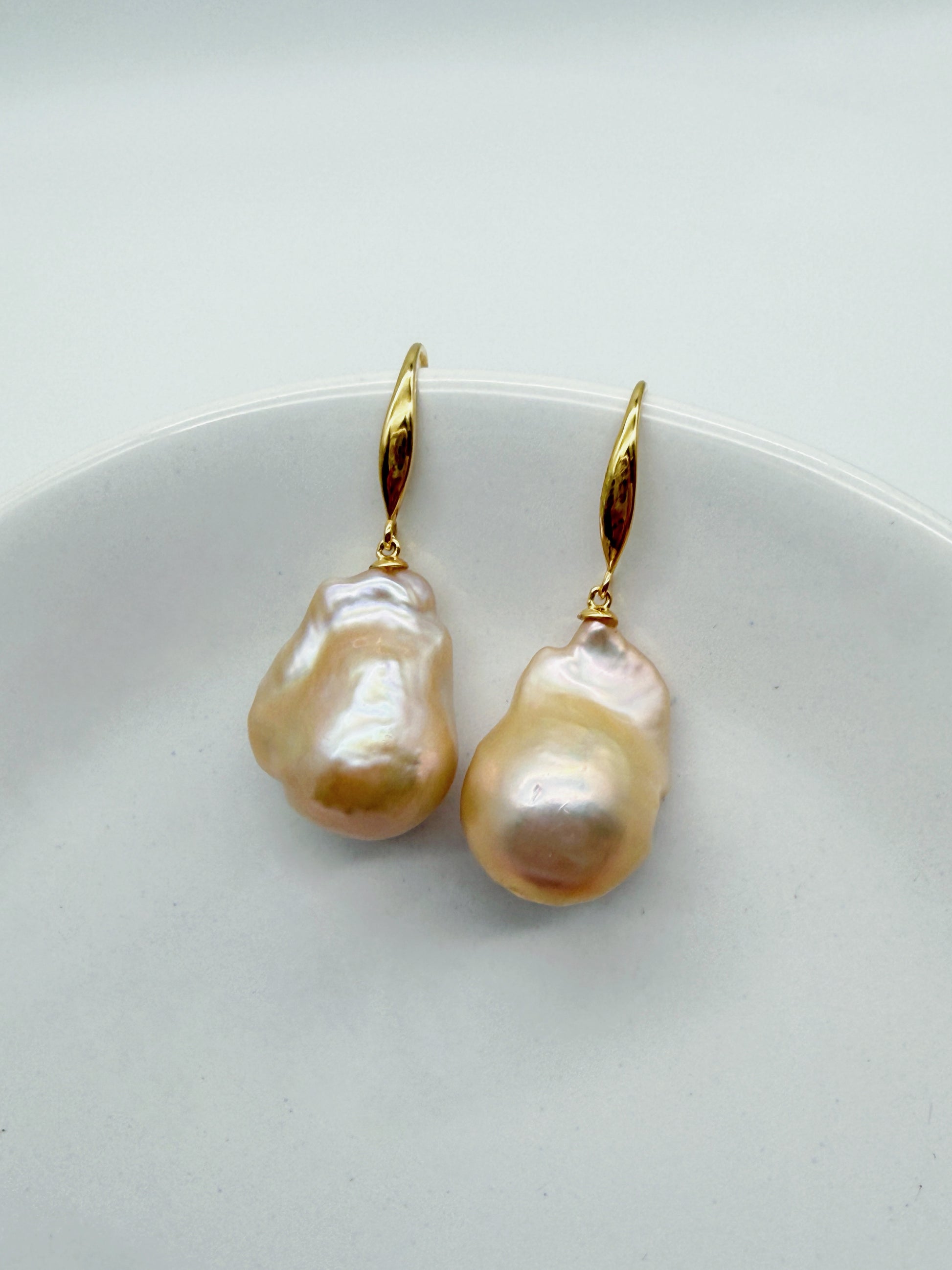 CHAMPAGNE BAROQUE PEARL EARRINGS