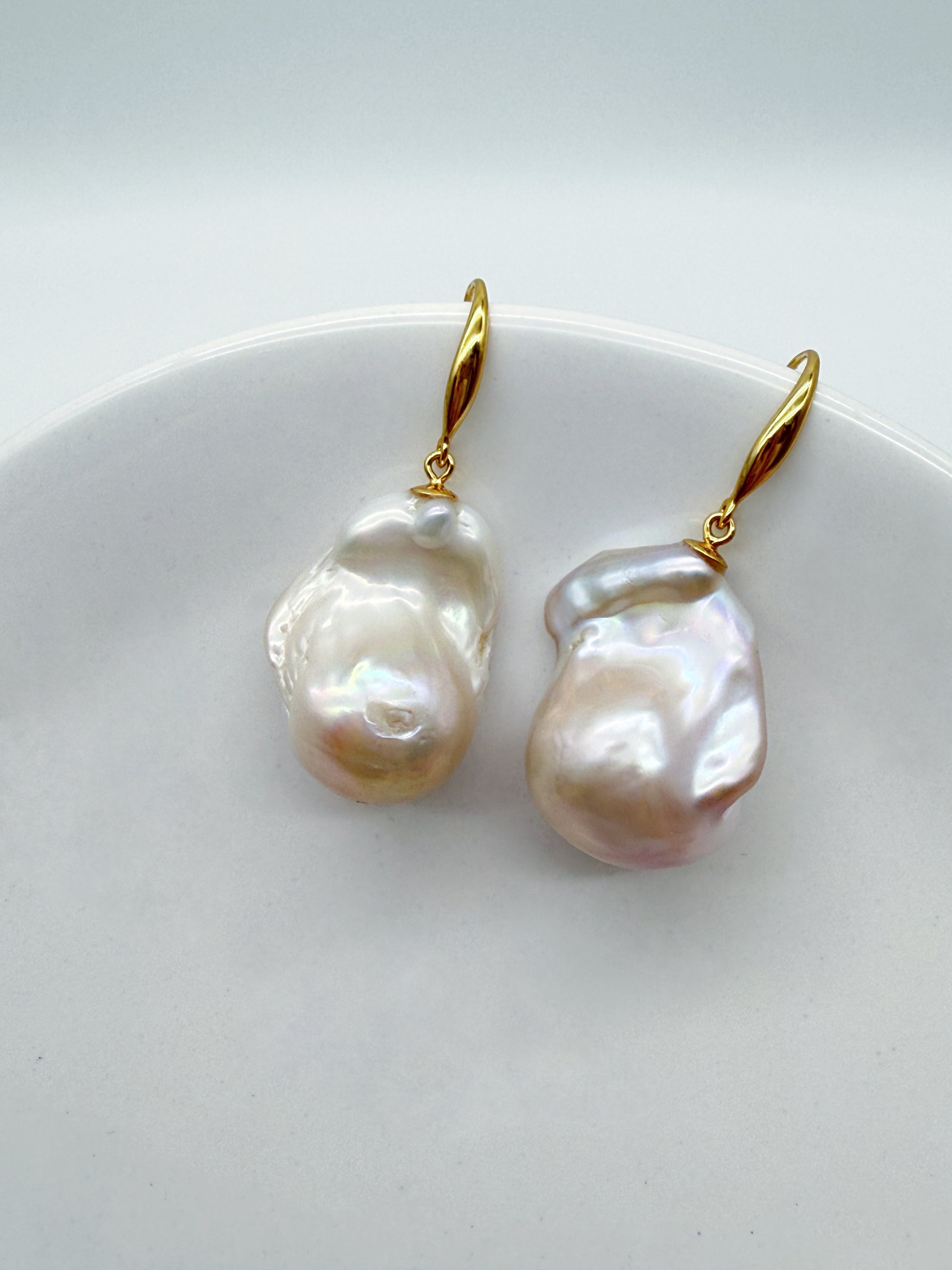 LIGHT PINK LARGE BAROQUE PEARL EARRINGS