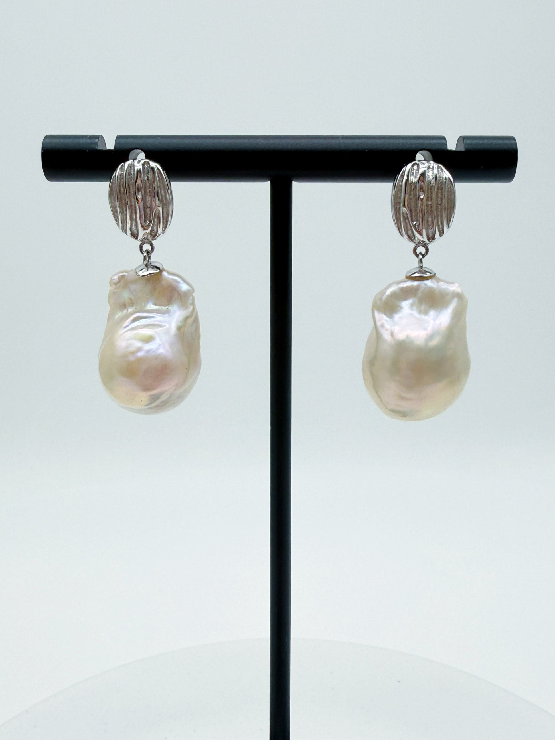 LIGHT CREAM COLOURS BAROQUE PEARL EARRINGS