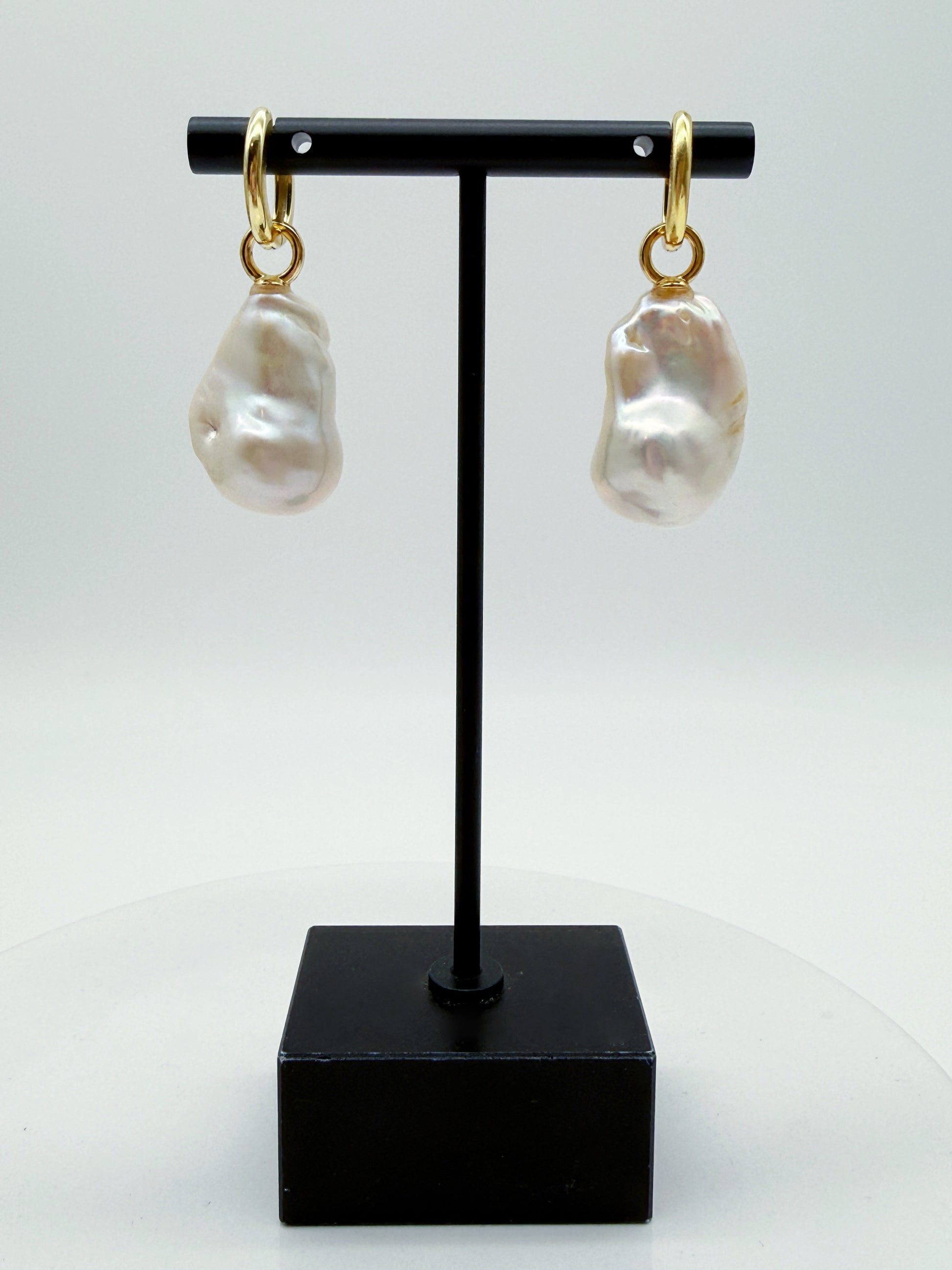 CHAMPAGNE BAROQUE PEARL EARRINGS
