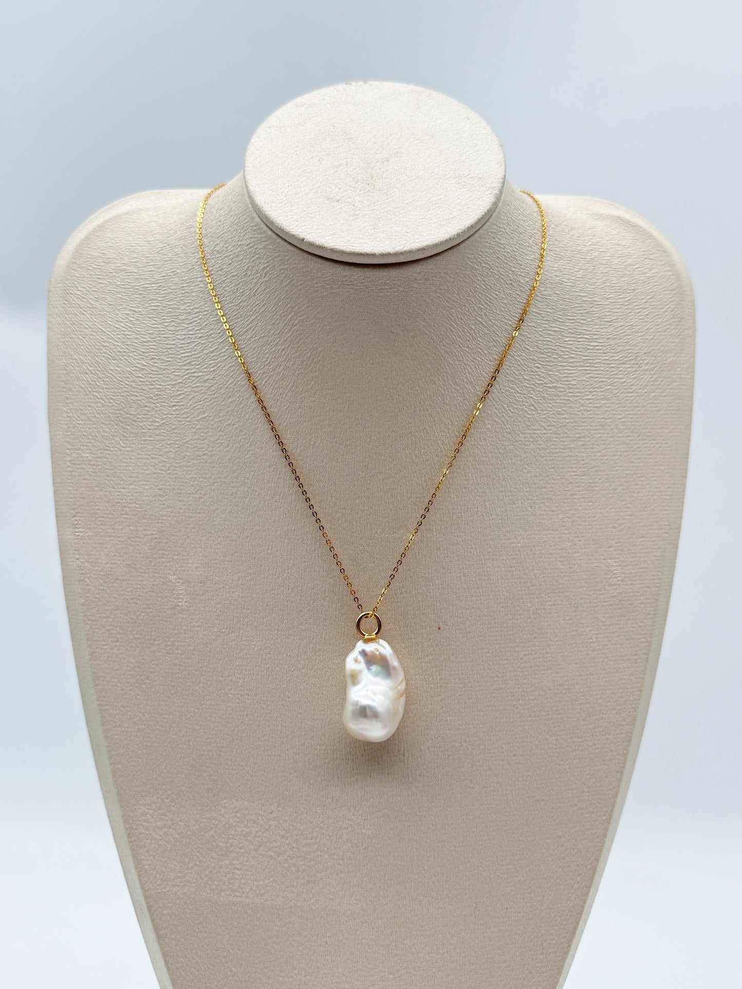 CHAMPAGNE BAROQUE PEARL EARRINGS
