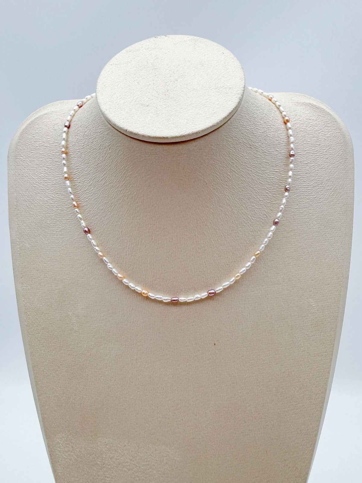 TINY RICE PEARL NECKLACE