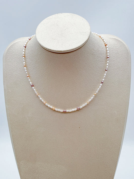 TINY RICE PEARL NECKLACE