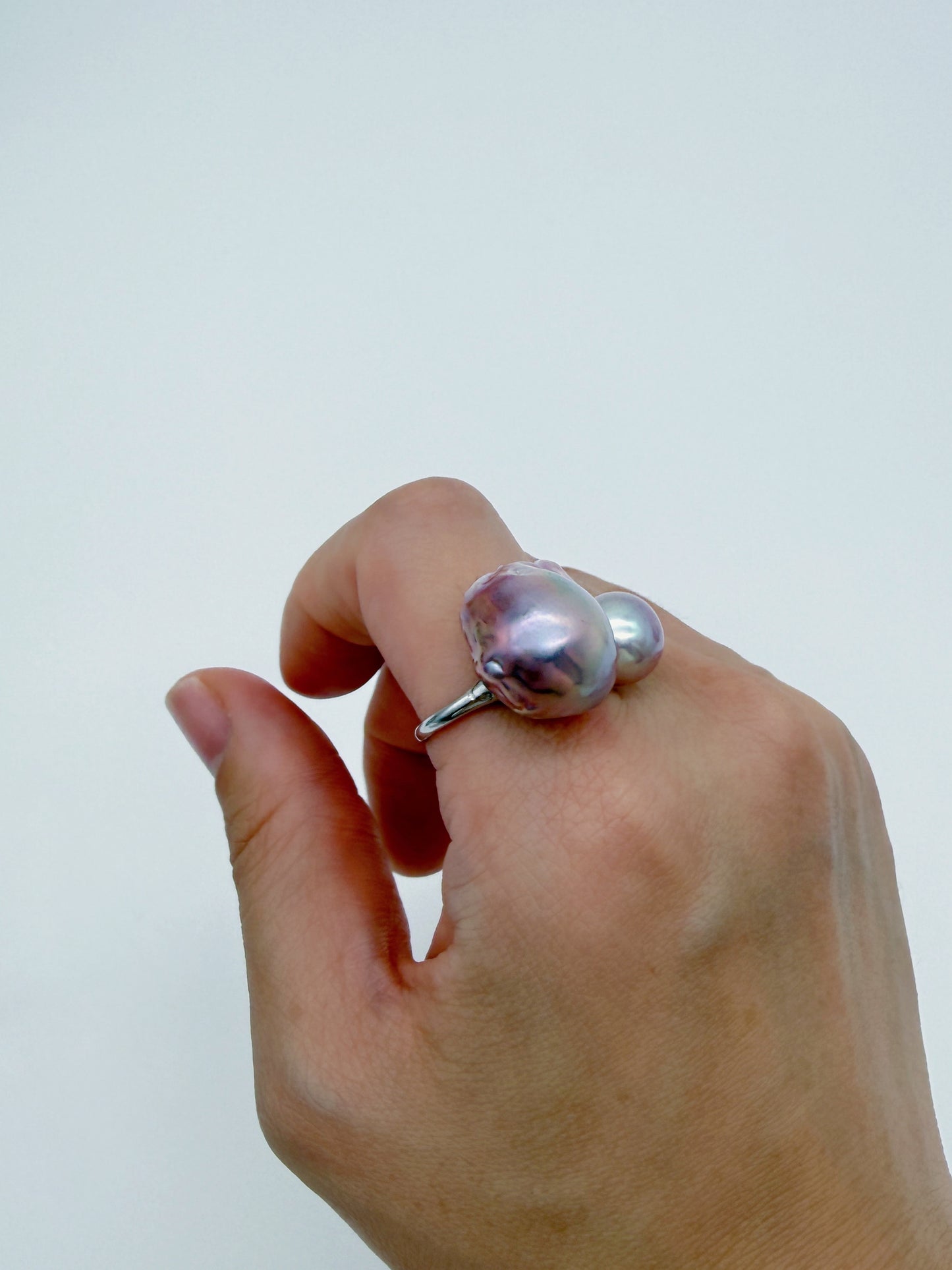 Double pearl ring