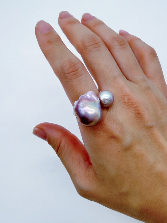 Double pearl ring