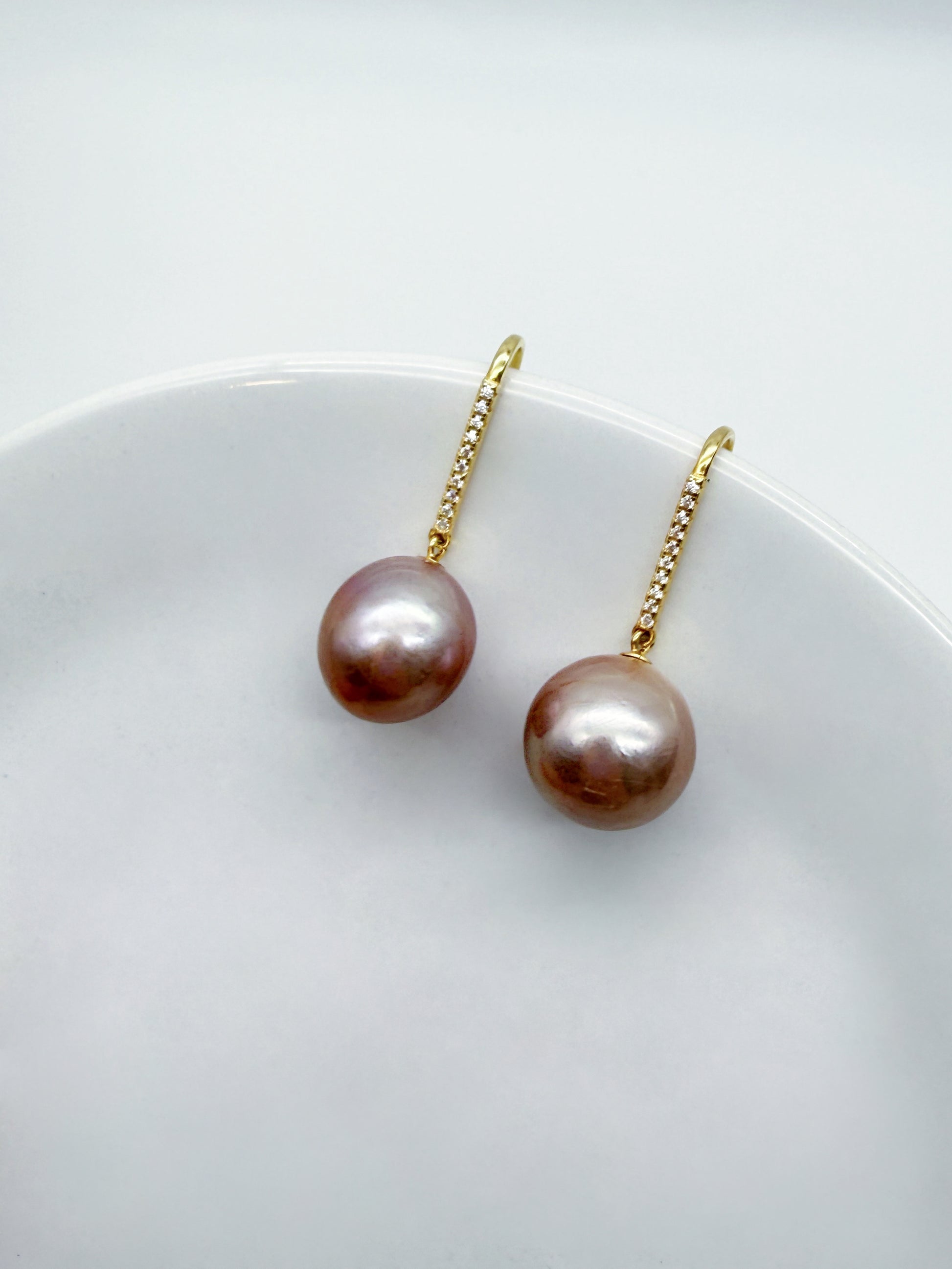 NATURAL PINK PEARL EARRINGS 