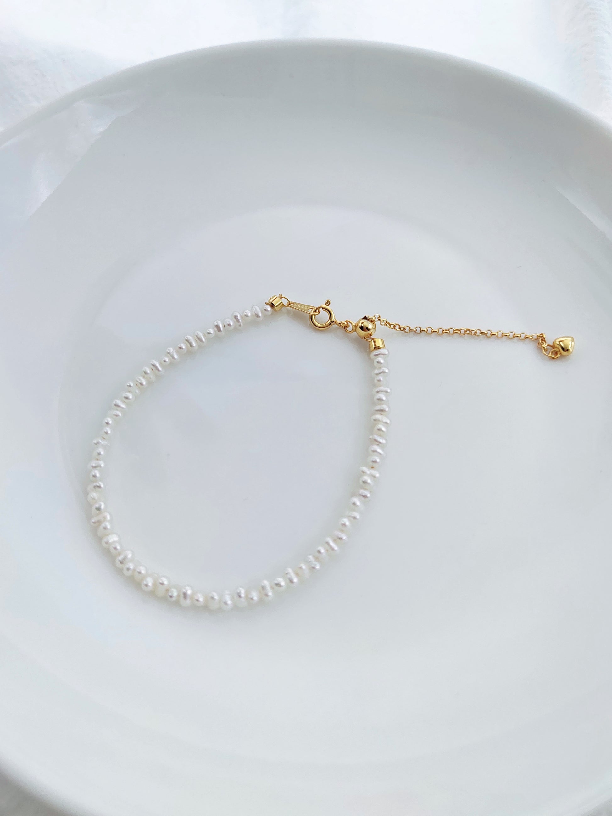 MINI FRESHWATER KESHI PEARL BRACELET