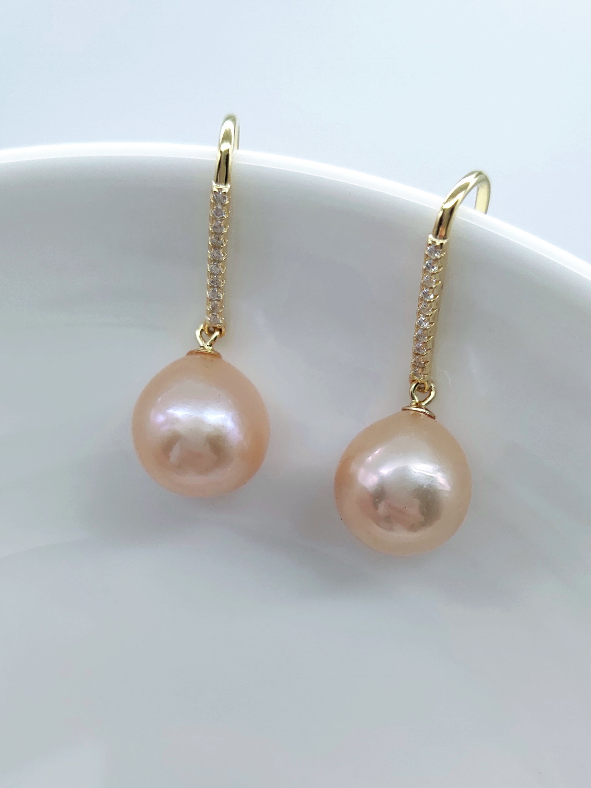 NATURAL PEACH BAROQUE PEARL EARRINGS