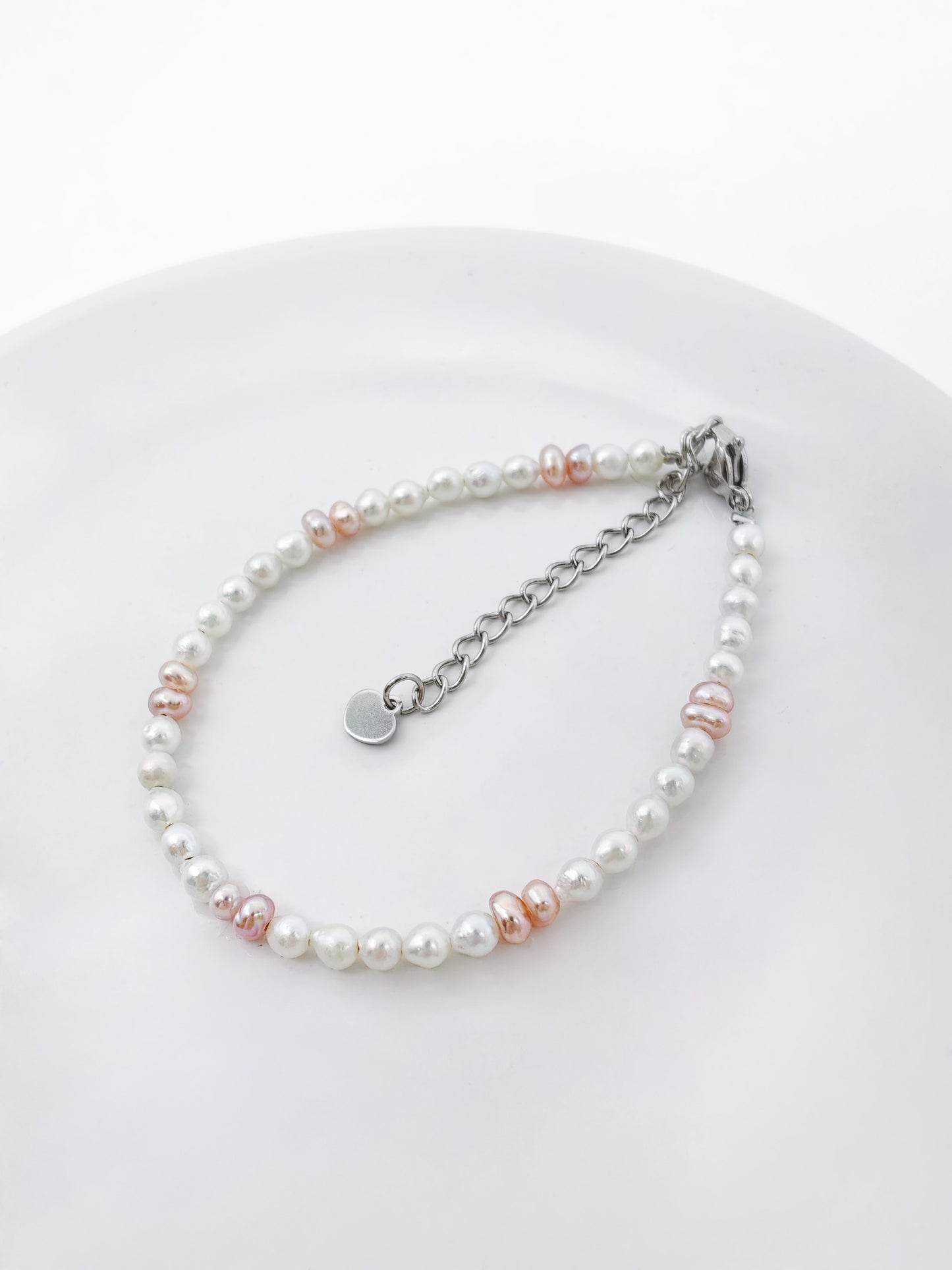 BABY PEARL BRACELET WITH PINK PEARLS