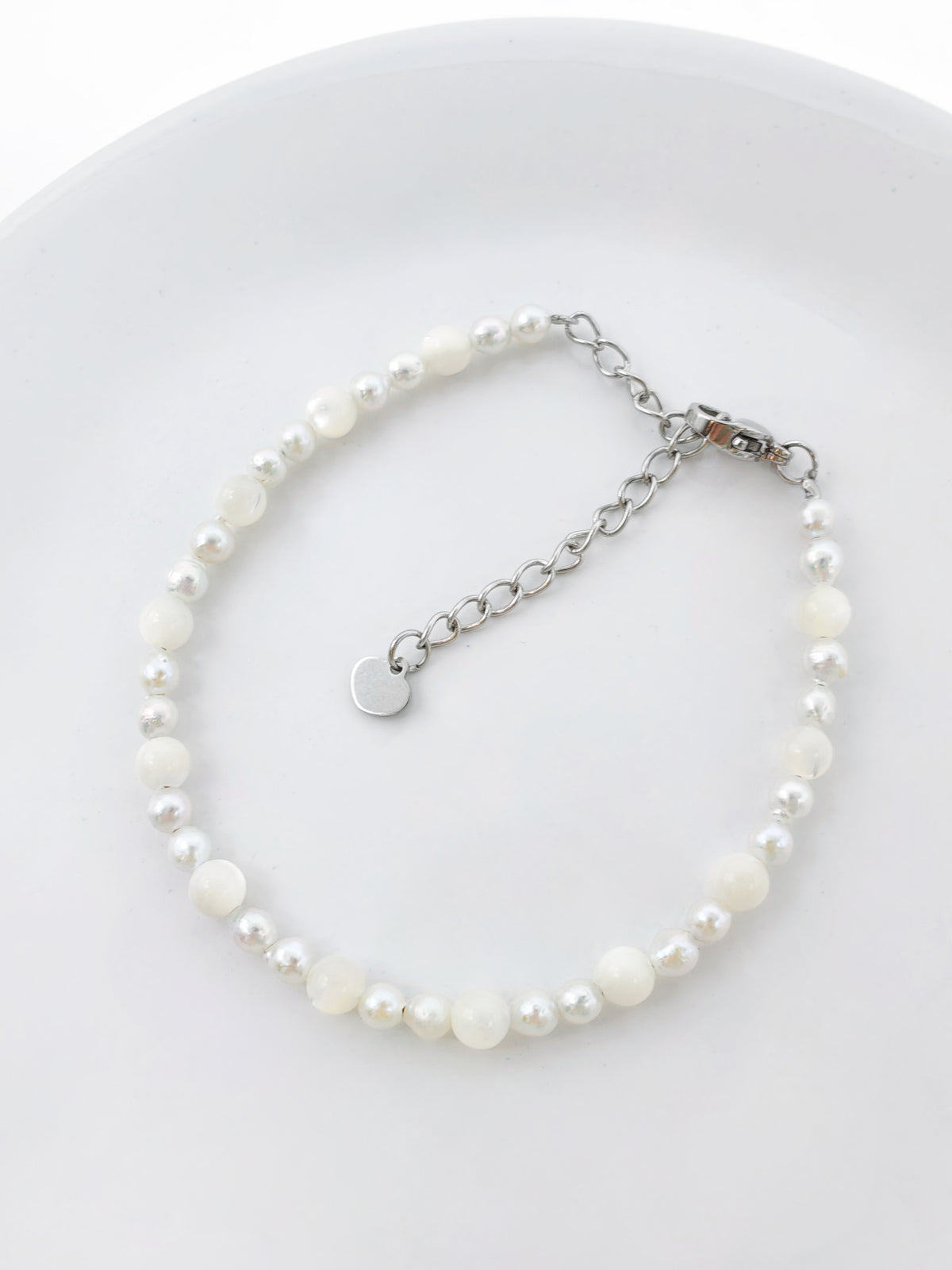 FRESHWATER PEARL WITH MOTHER OF PEARL BRACELET
