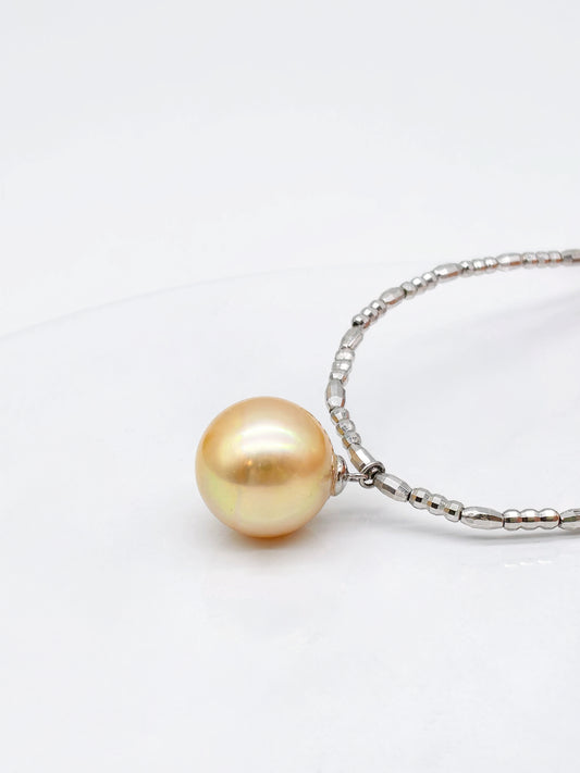 SOUTHSEA GOLD PEARL NECKLACE