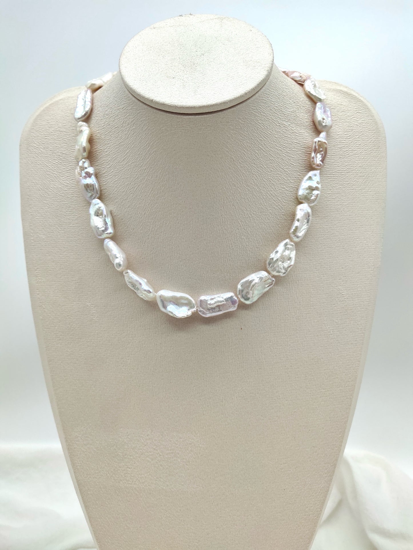 WHITE FRESHWATER KESHI PEARL NECKLACE