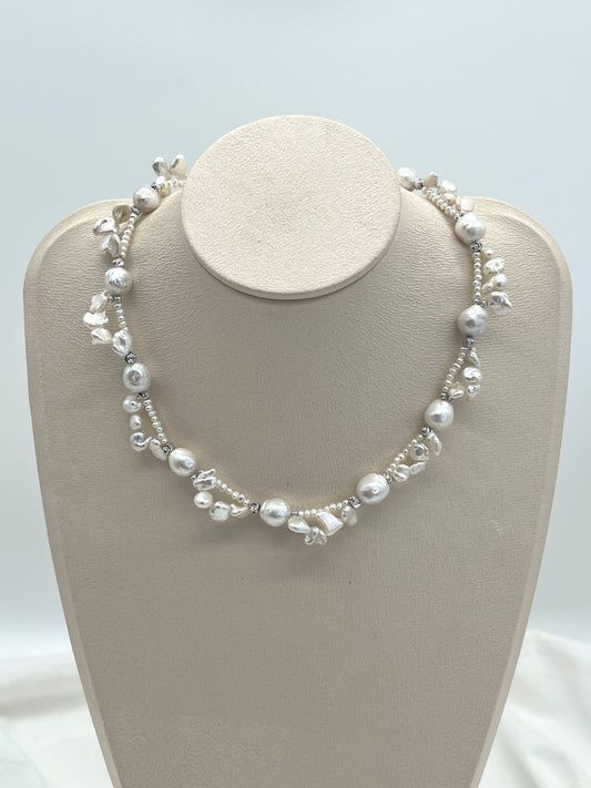 LACE PEARL NECKLACE