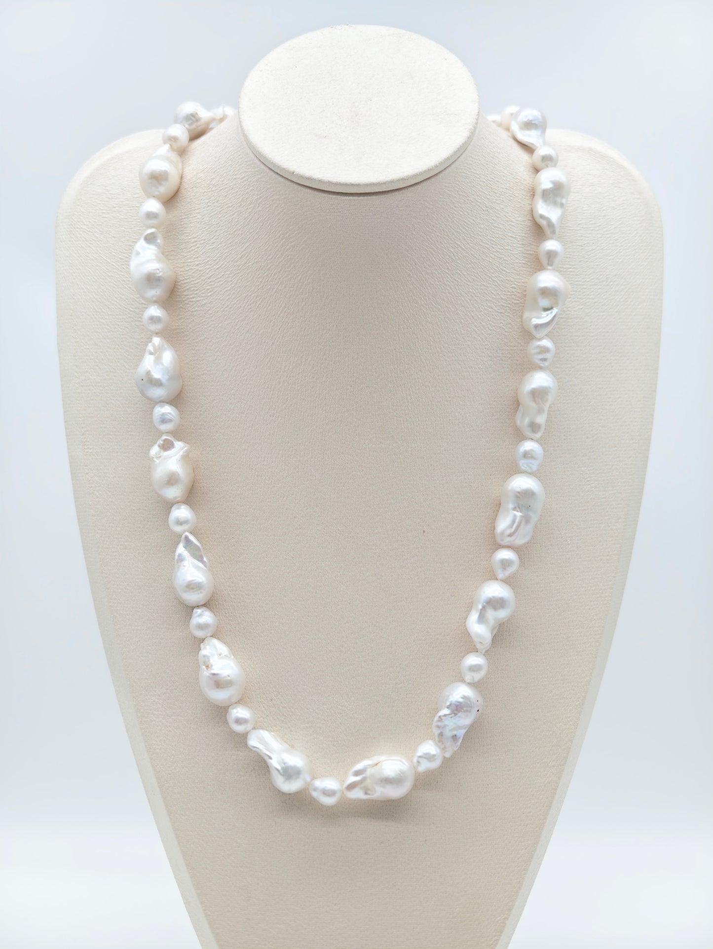 LARGE BAROQUE PEARL NECKLACE - 60cm