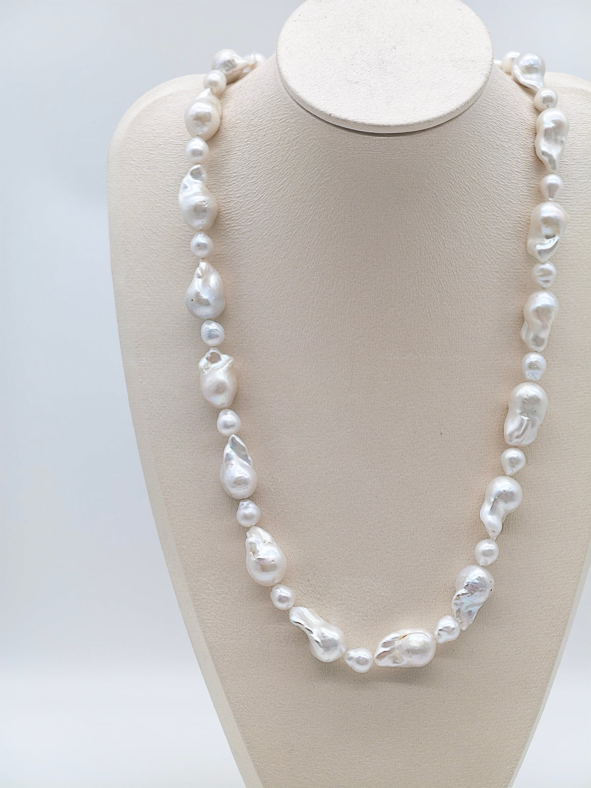 LARGE BAROQUE PEARL NECKLACE - 60cm