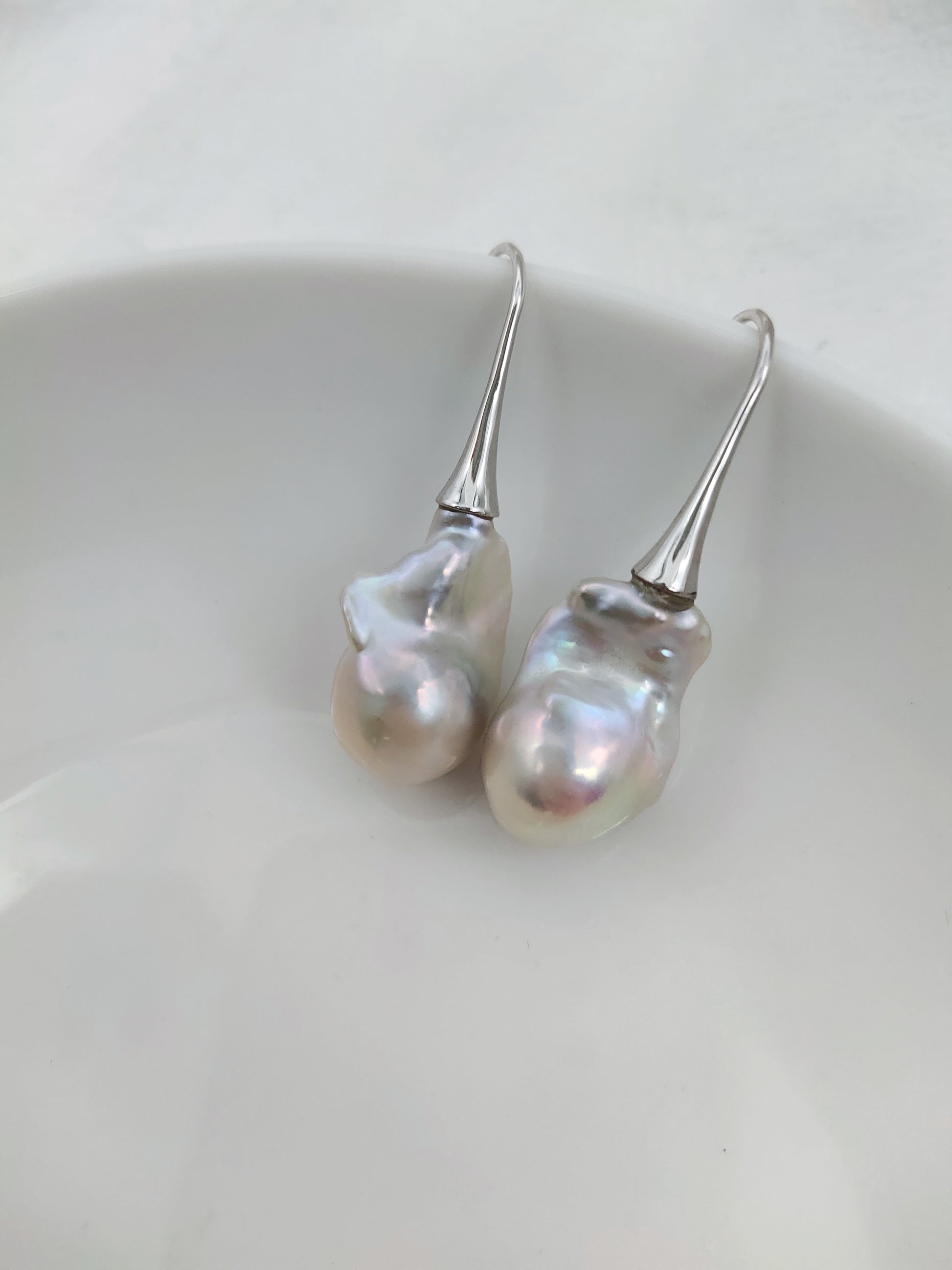 CLASSIC WHITE BAROQUE PEARL EARRINGS