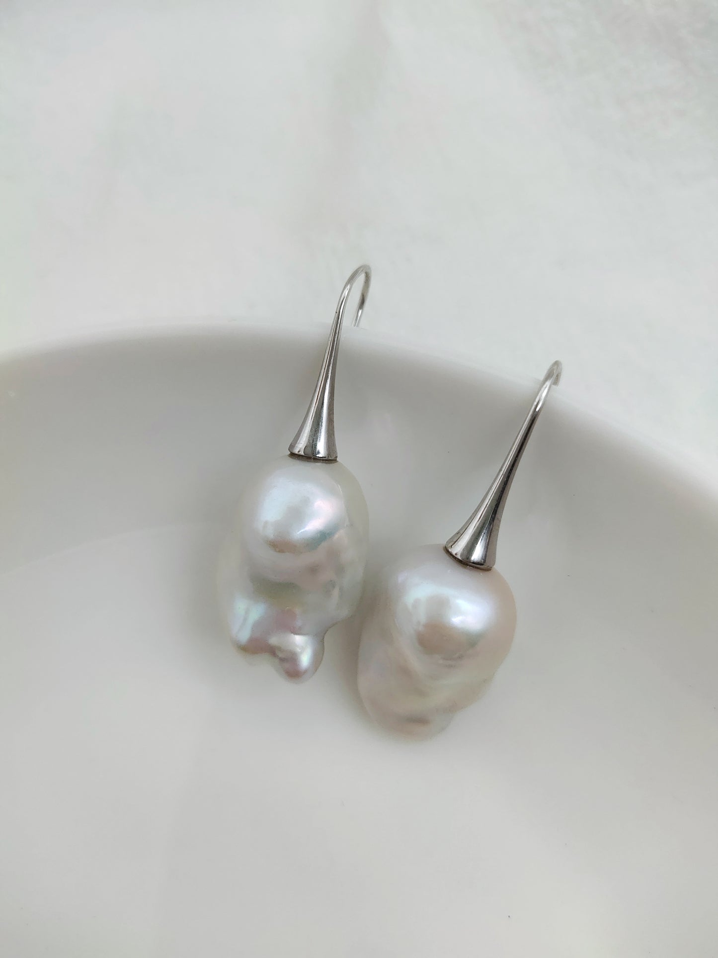 CLASSIC WHITE BAROQUE PEARL EARRINGS