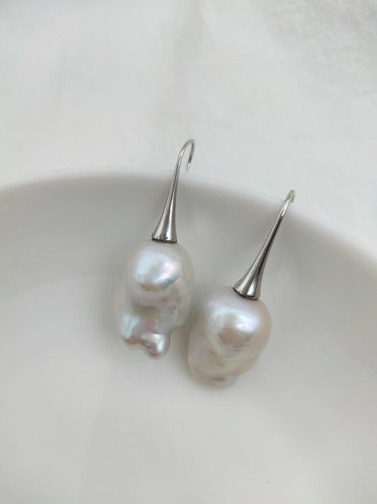 CLASSIC WHITE BAROQUE PEARL EARRINGS