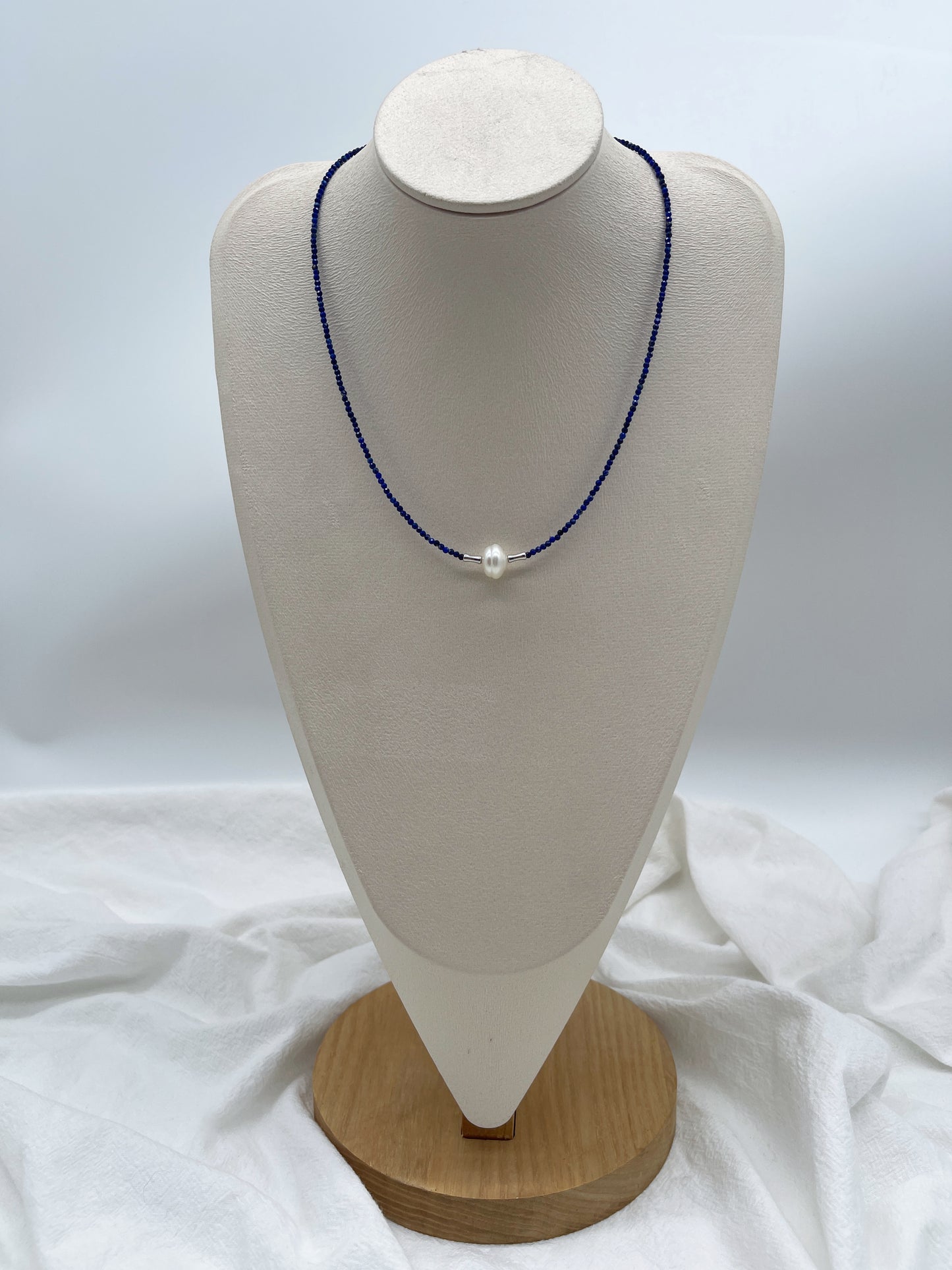 CUSTOM-MADE NECKLACE AND BRACELET WITH NATURAL LAPIS LAZULI