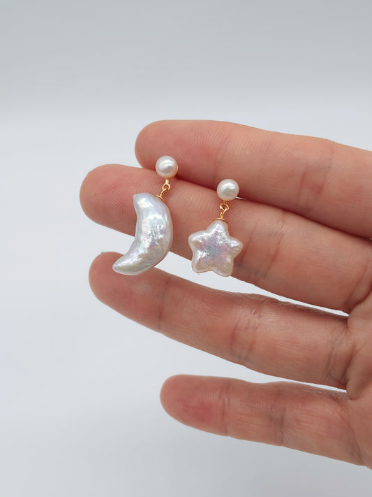 WHITE STAR & MOON PEARL EARRINGS