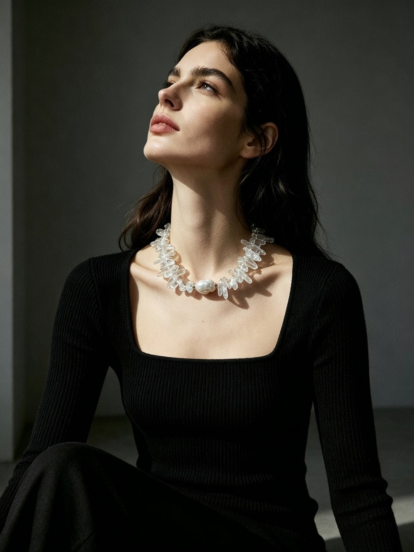 LARGE BAROQUE PEARL WITH CLEAR QUARTZ NECKLACE