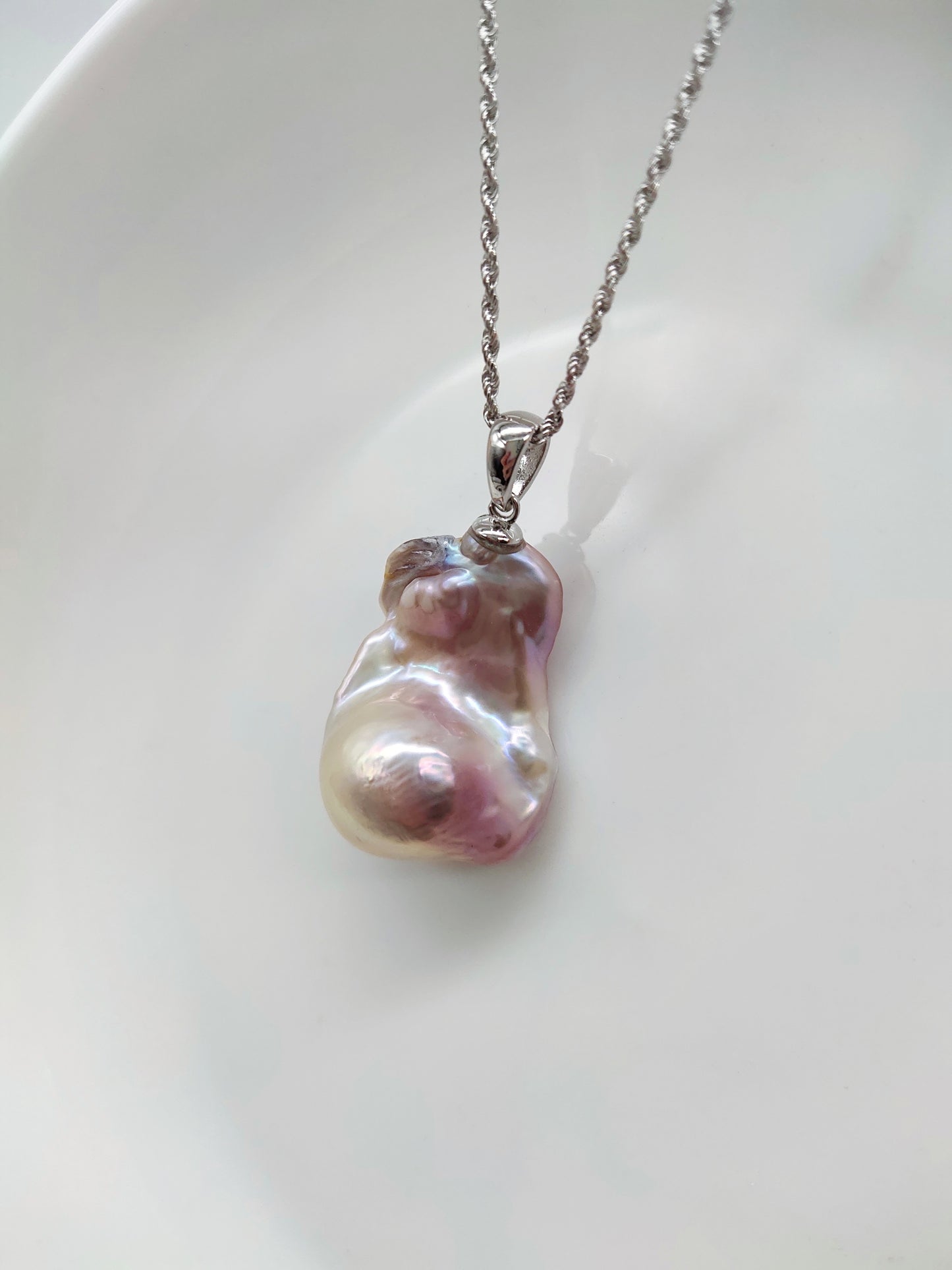 COLOURFUL BAROQUE PEARL PENDANT