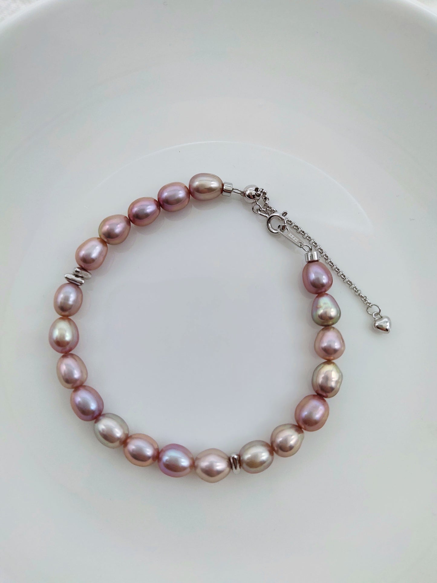 IRIDESCENT FRESHWATER PEARL BRACELET