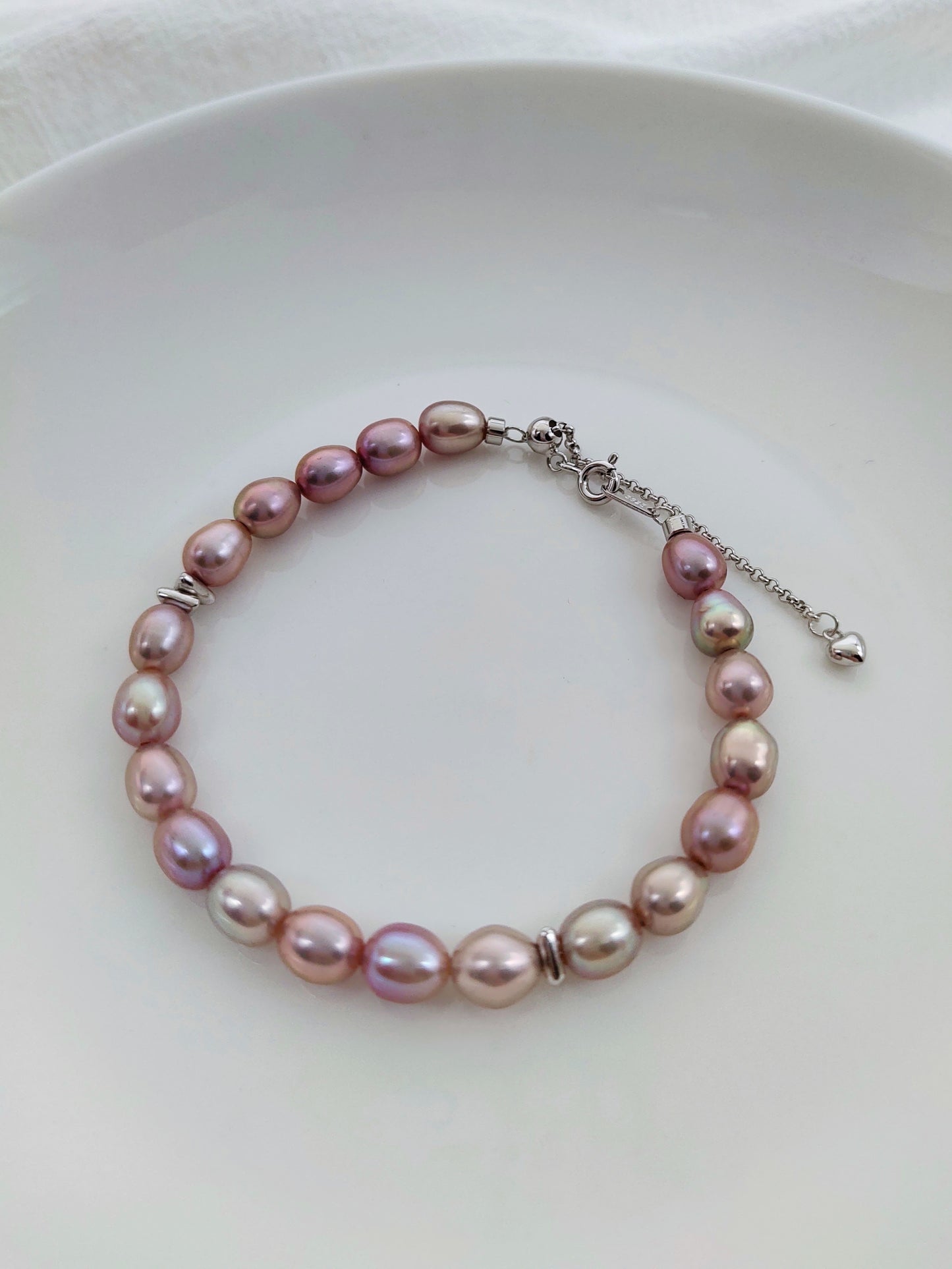 IRIDESCENT FRESHWATER PEARL BRACELET