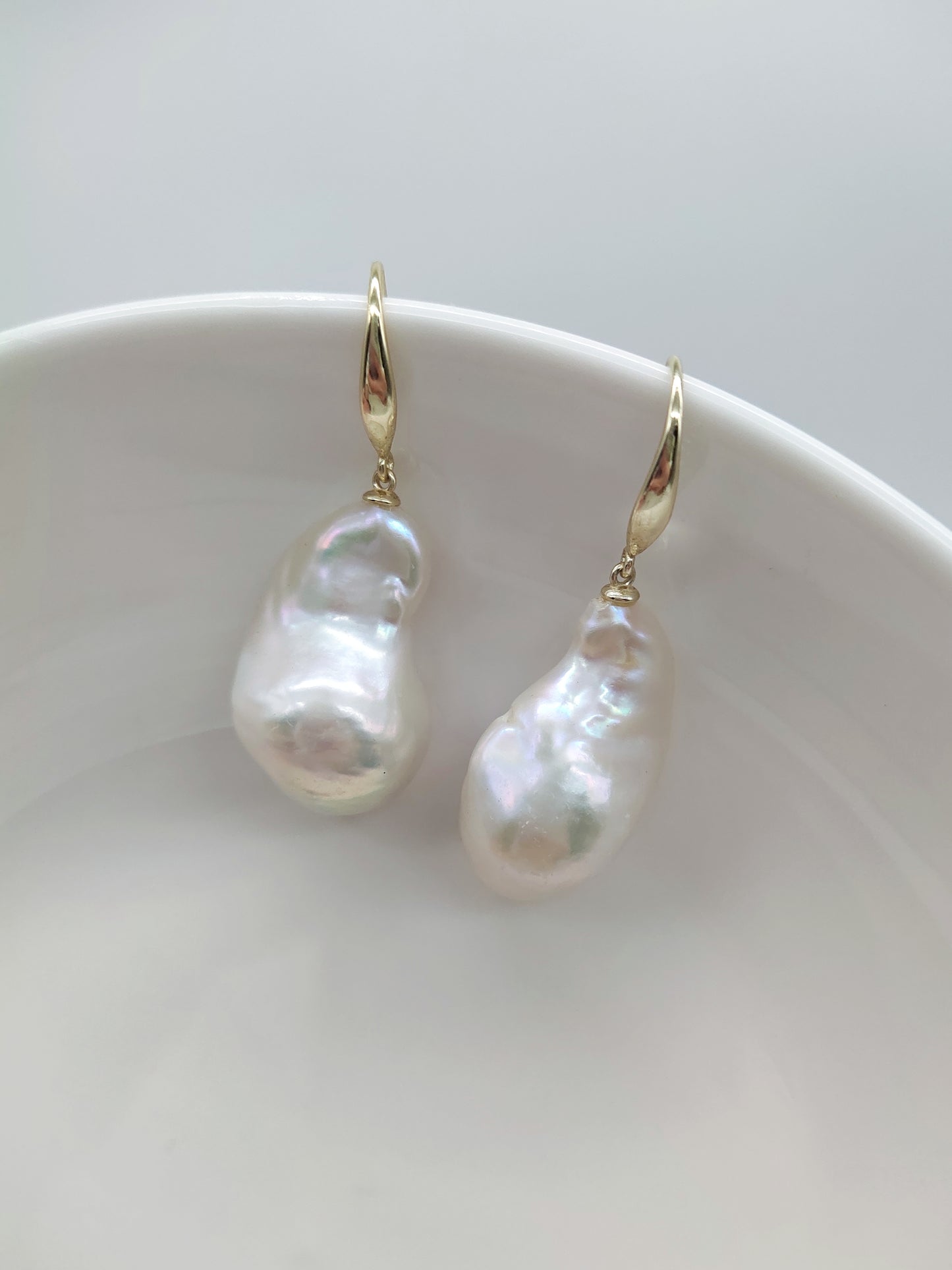 CLASSIC WHITE BAROQUE PEARL EARRINGS