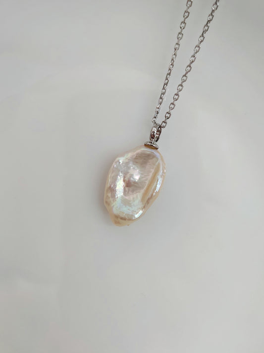 CHAMPAGNE KESHI PEARL PENDANT