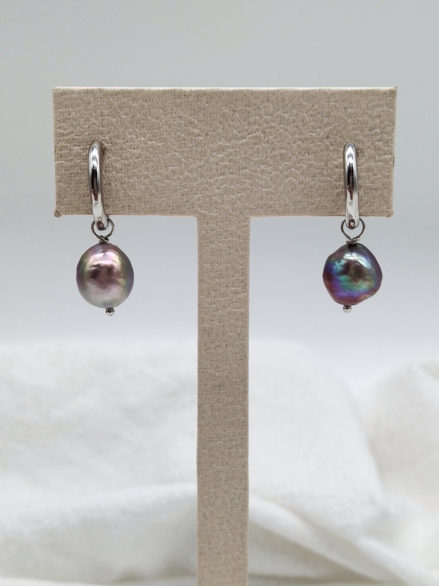 CUSTOM MADE TWO-TONE PEARL DROP EARRINGS AND NECKLACE