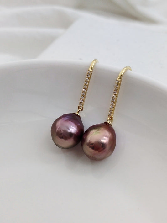 NATURAL PINK PEARL EARRINGS WITH IRIDESCENT SHINE