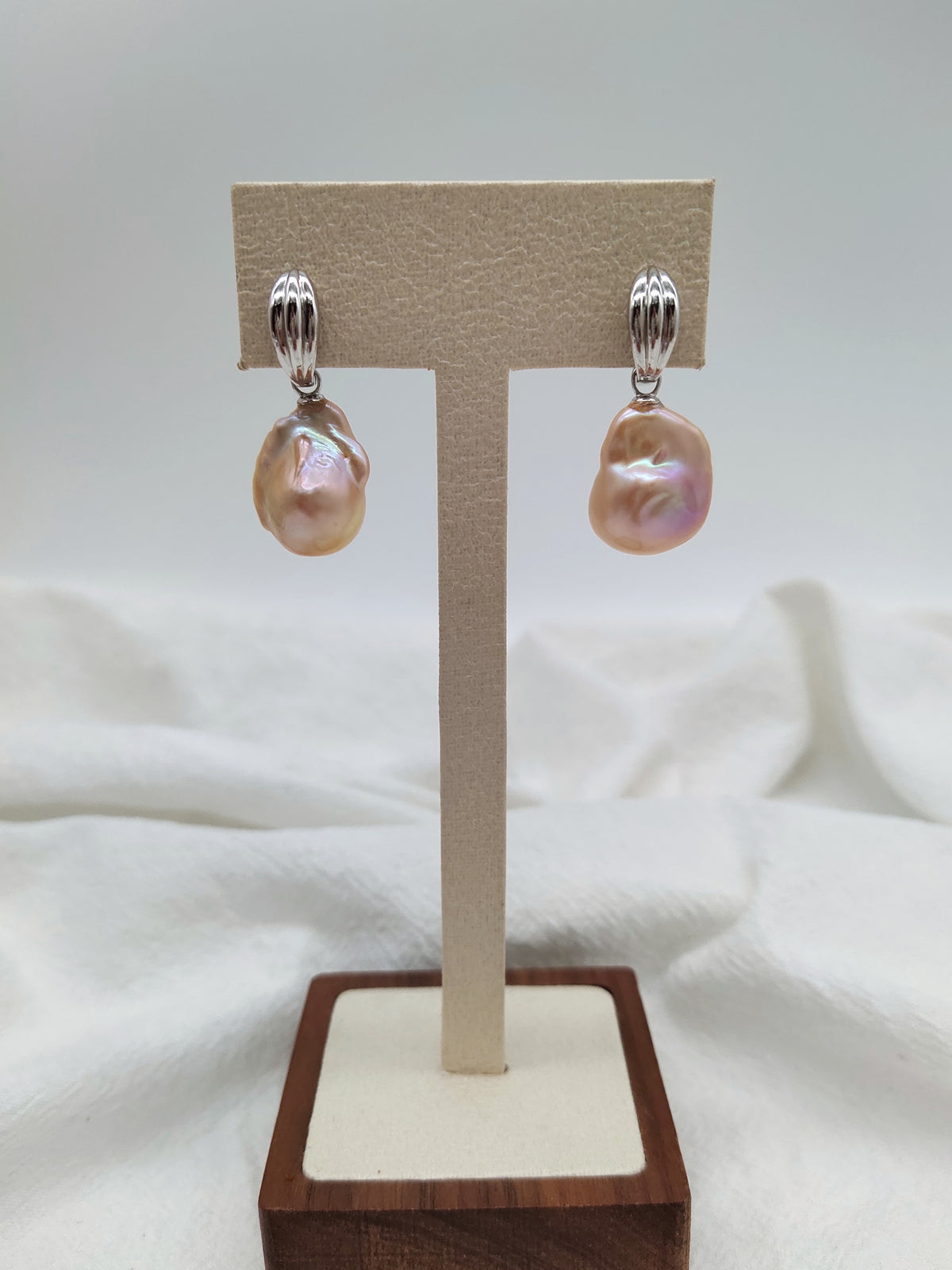 PEACH COLOUR BAROQUE PEARL EARRINGS