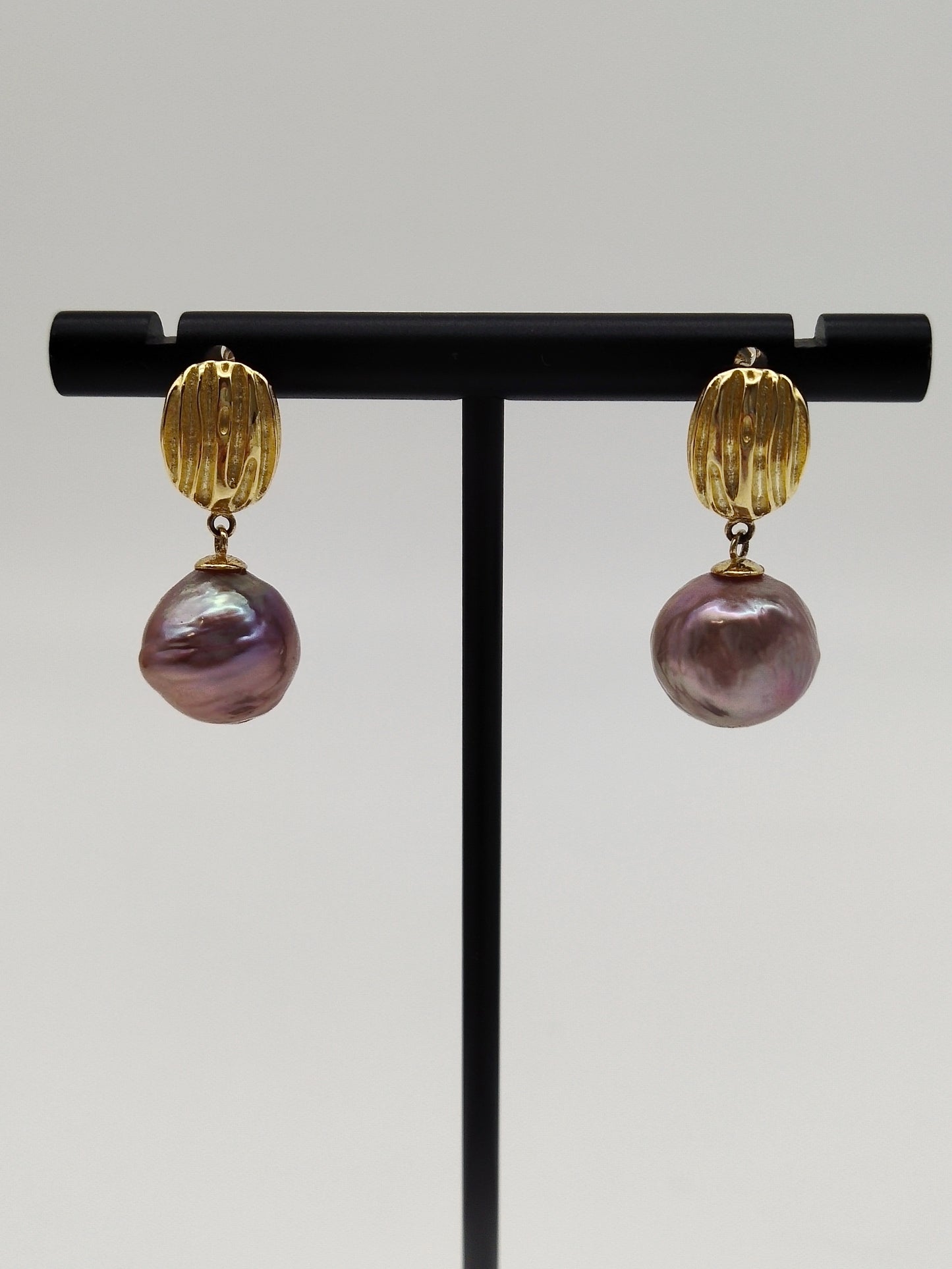 IRIDESCENT RIPPLE PEARL EARRINGS