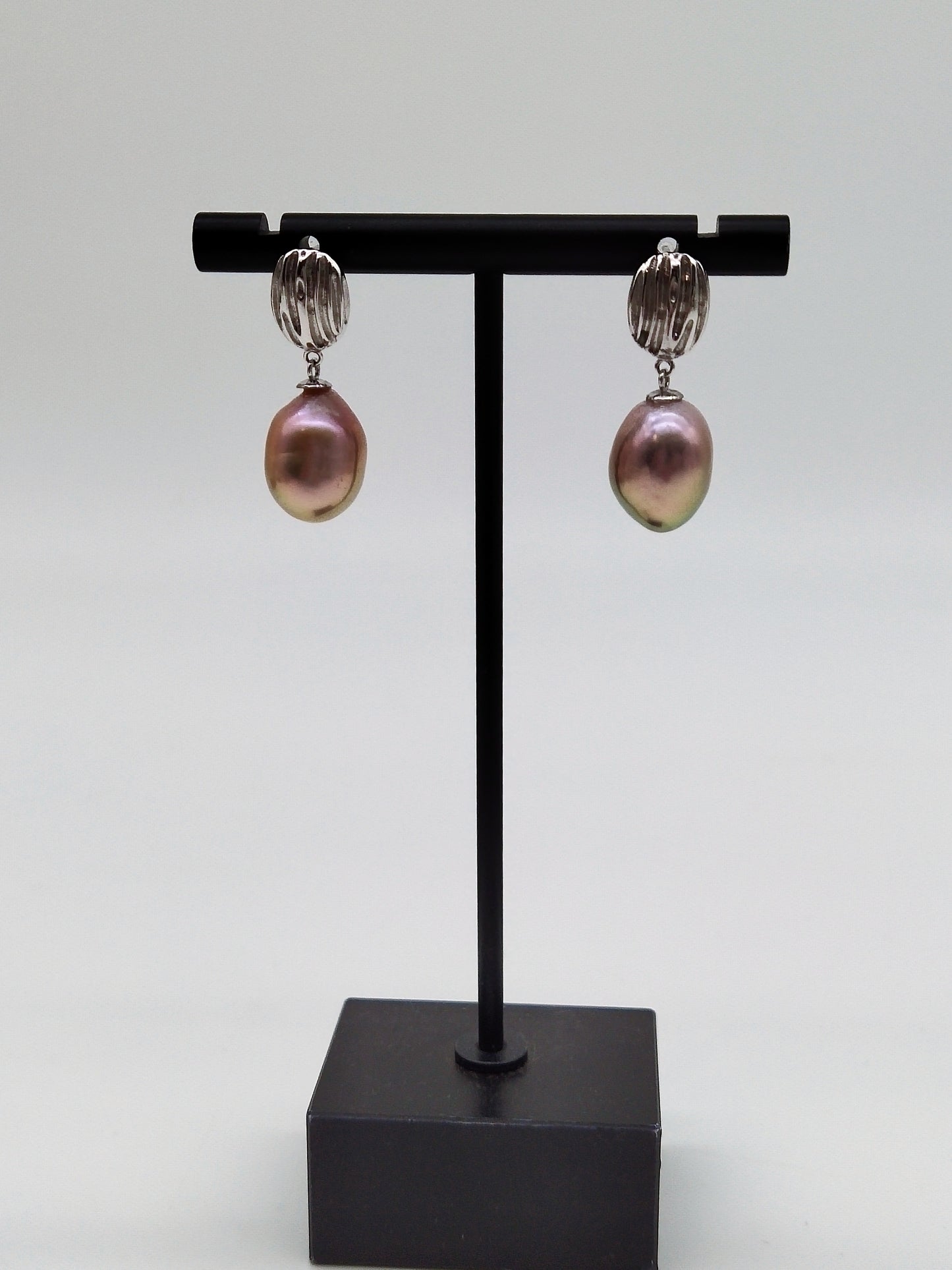 NATURAL PINK PEARL WITH GREEN LUSTER DROP EARRINGS