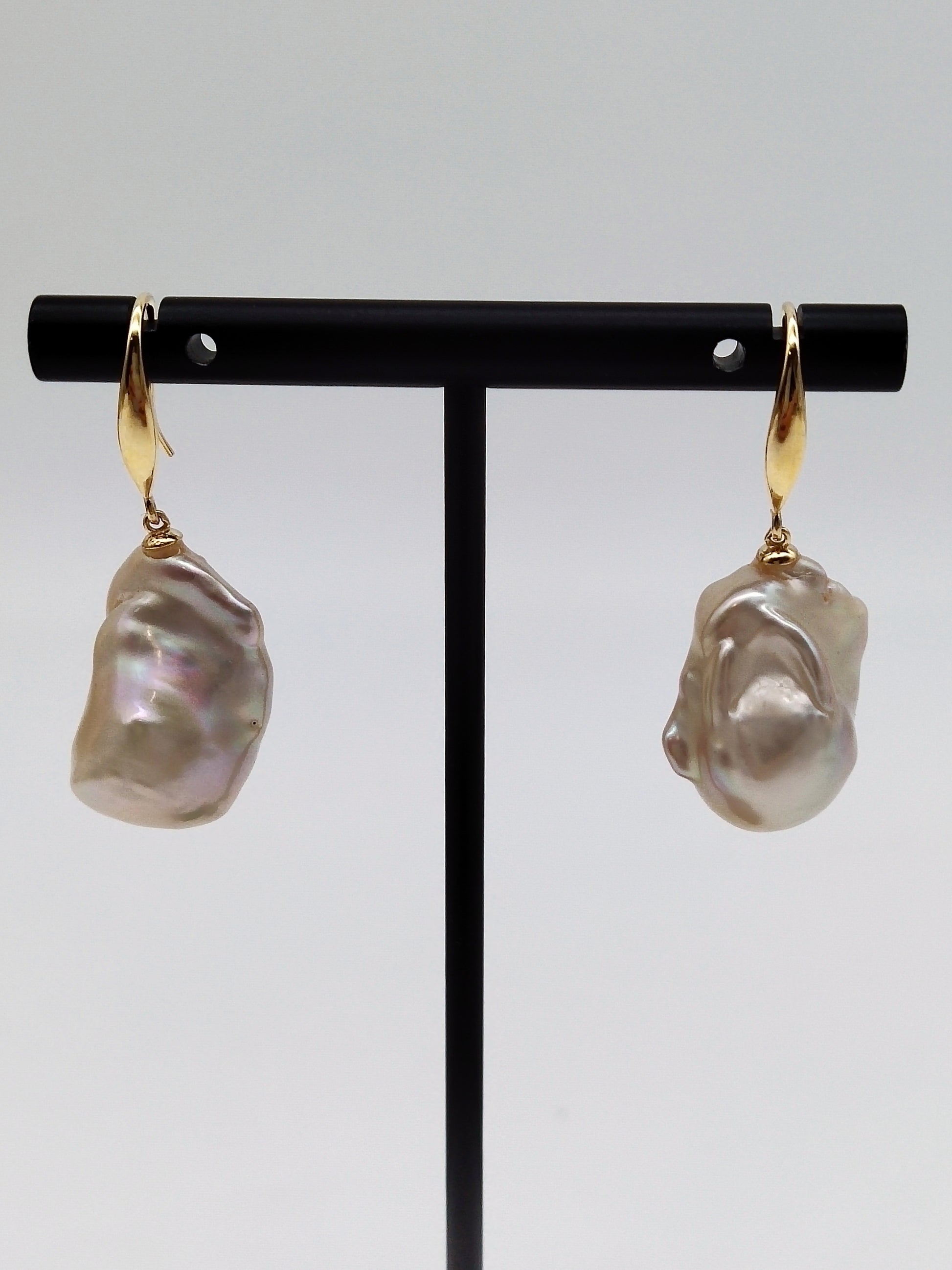 CHAMPAGNE BAROQUE PEARL EARRINGS