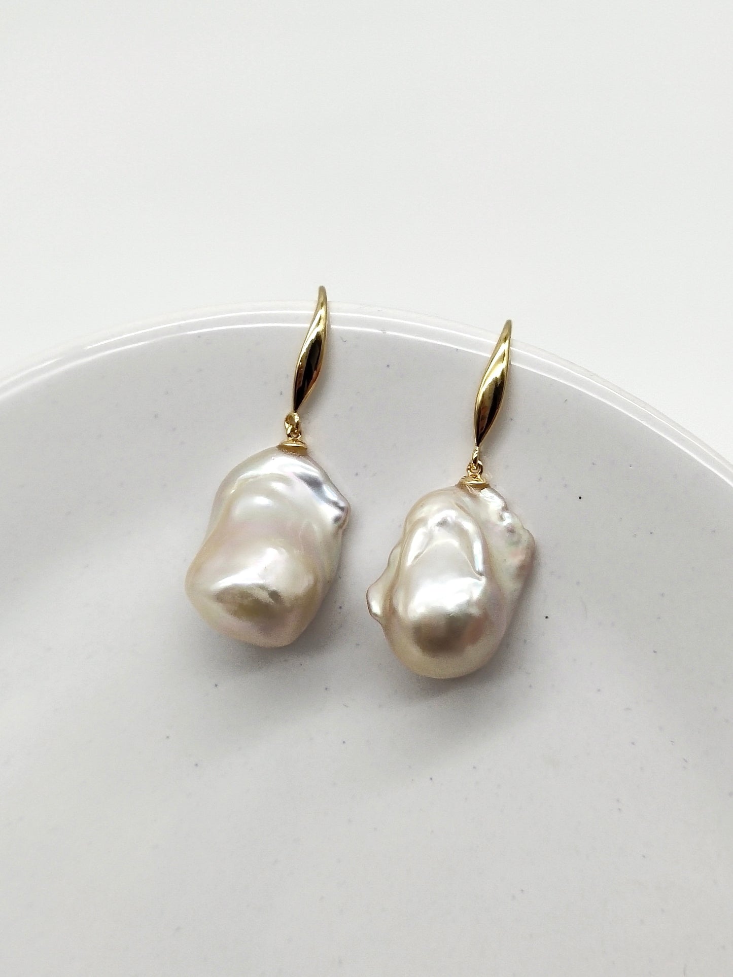 CHAMPAGNE BAROQUE PEARL EARRINGS