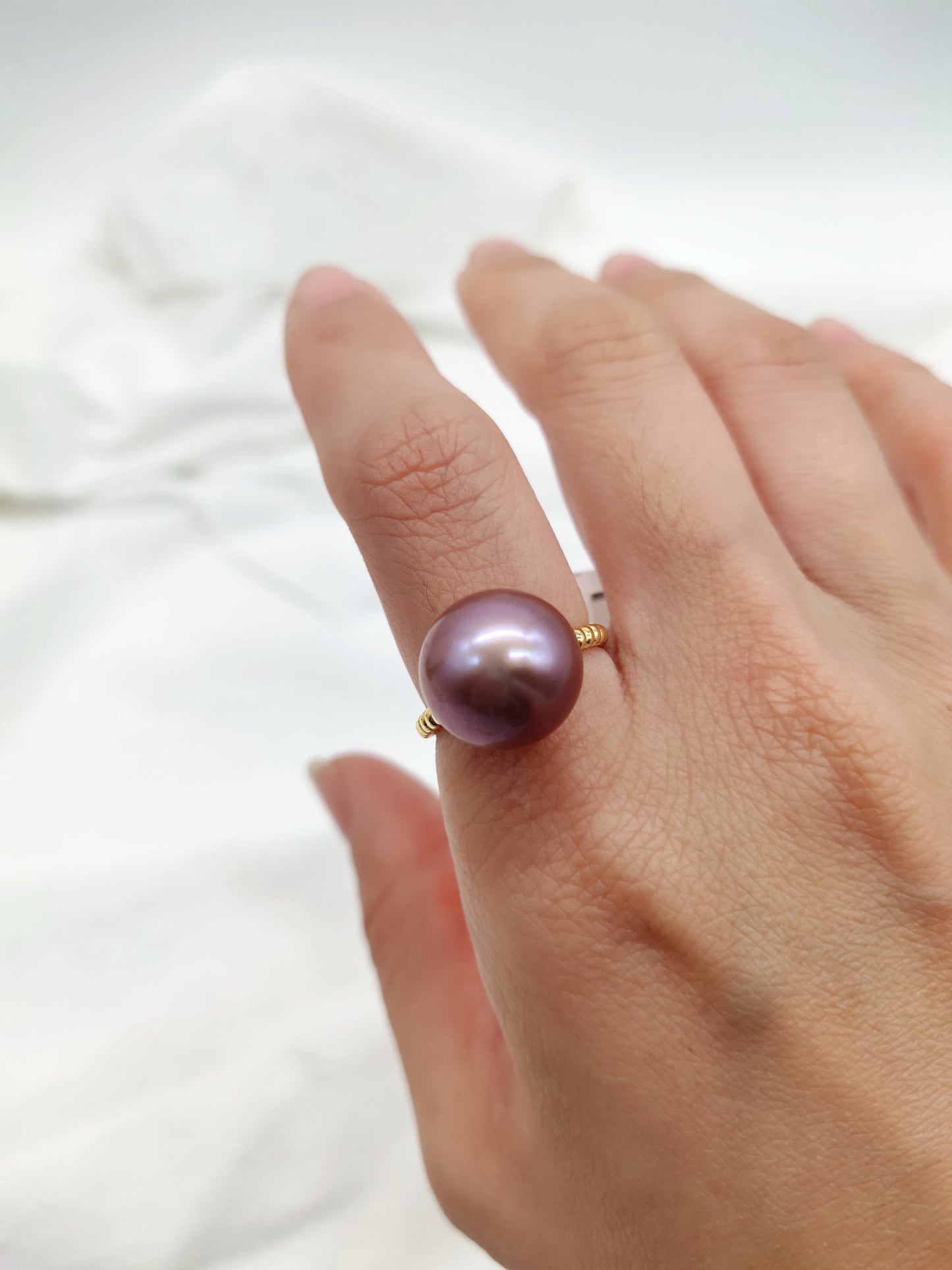 CLASSIC BUTTON SHAPE NATURAL PURPLE PEARL RING