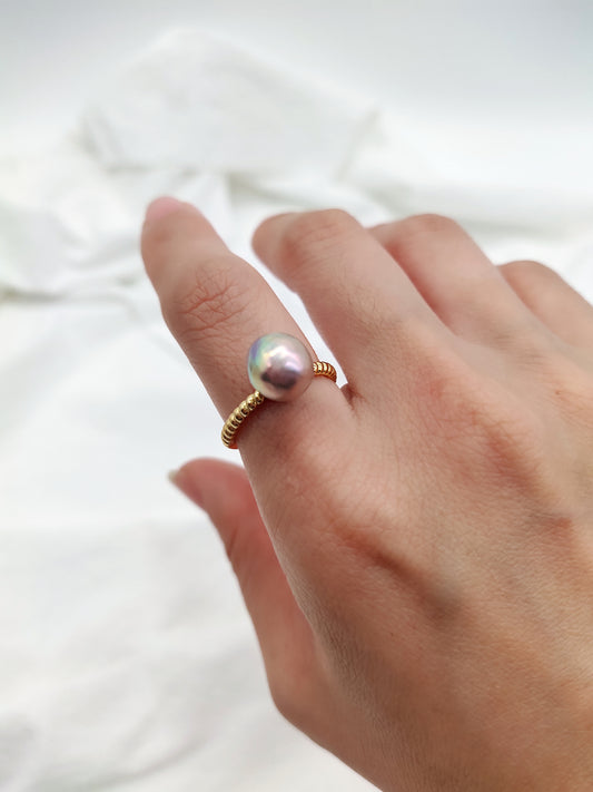 IRIDESCENT NATURAL COLOUR PEARL RING