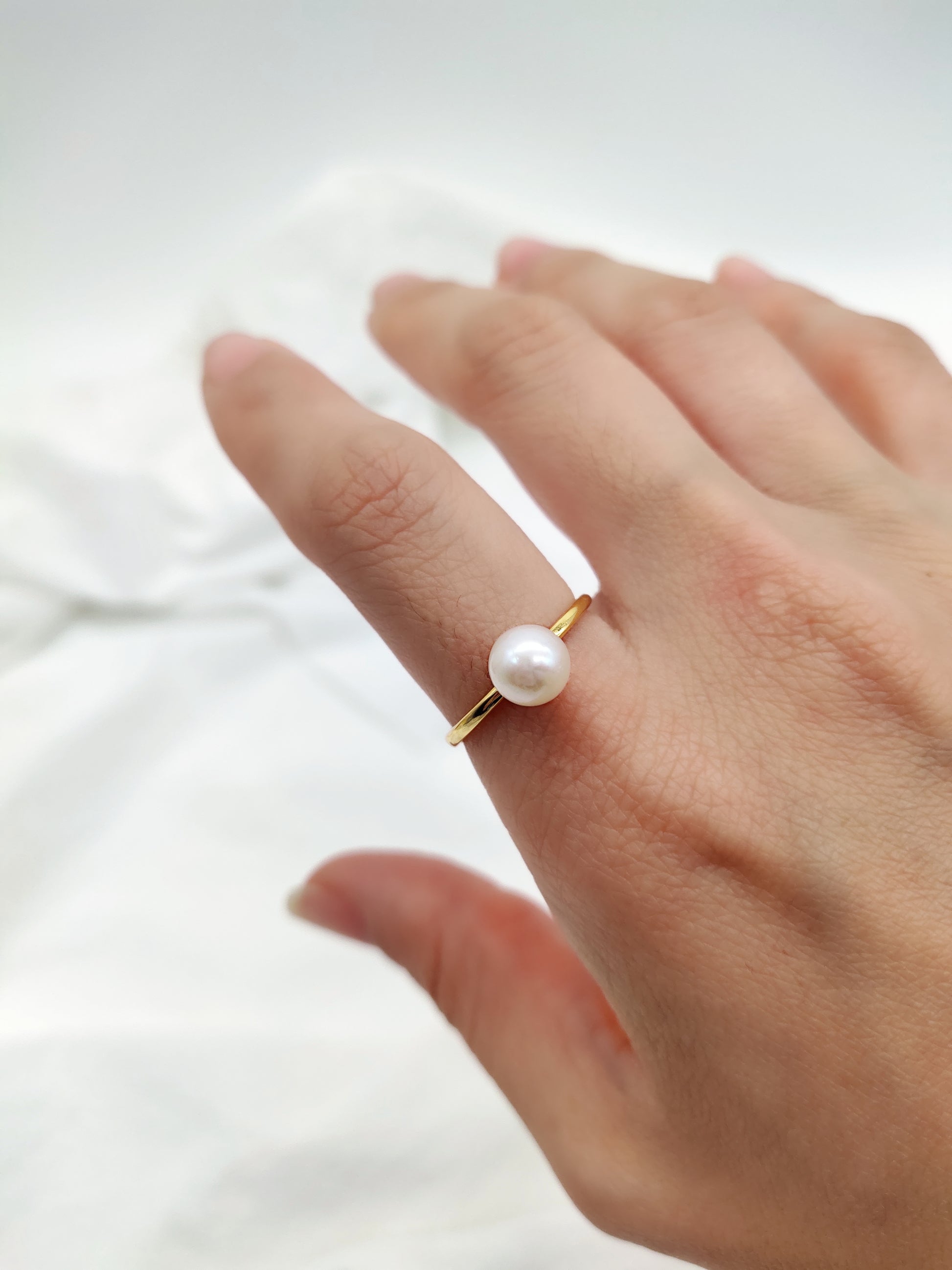 CLASSIC ROUND PEARL RING