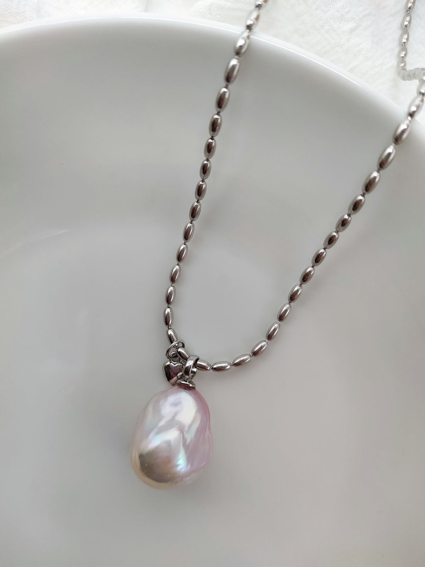 LIGHT PINK COLOUR BAROQUE PEARL PENDANT