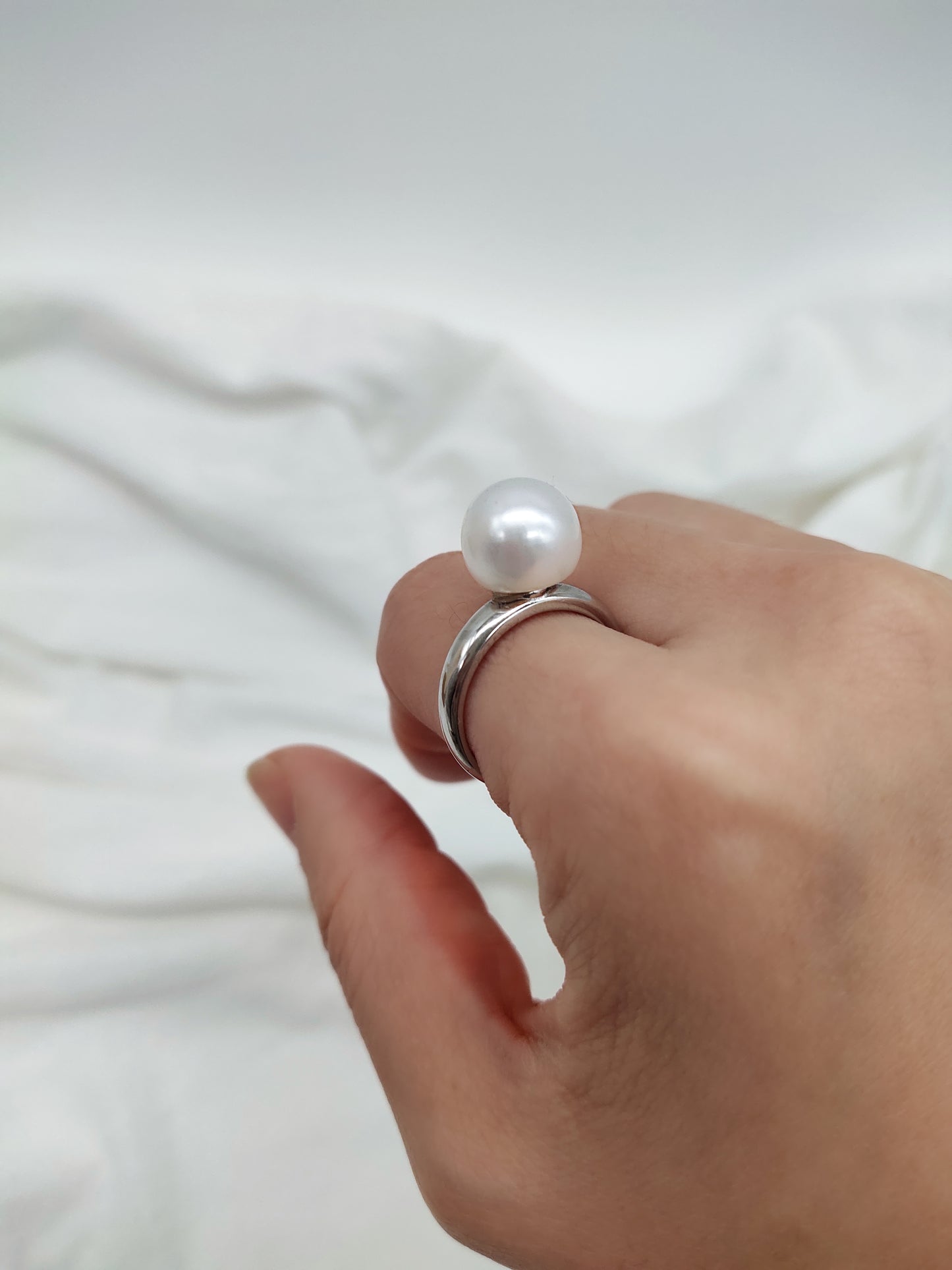 CLASSIC HIGH BUTTON PEARL RING