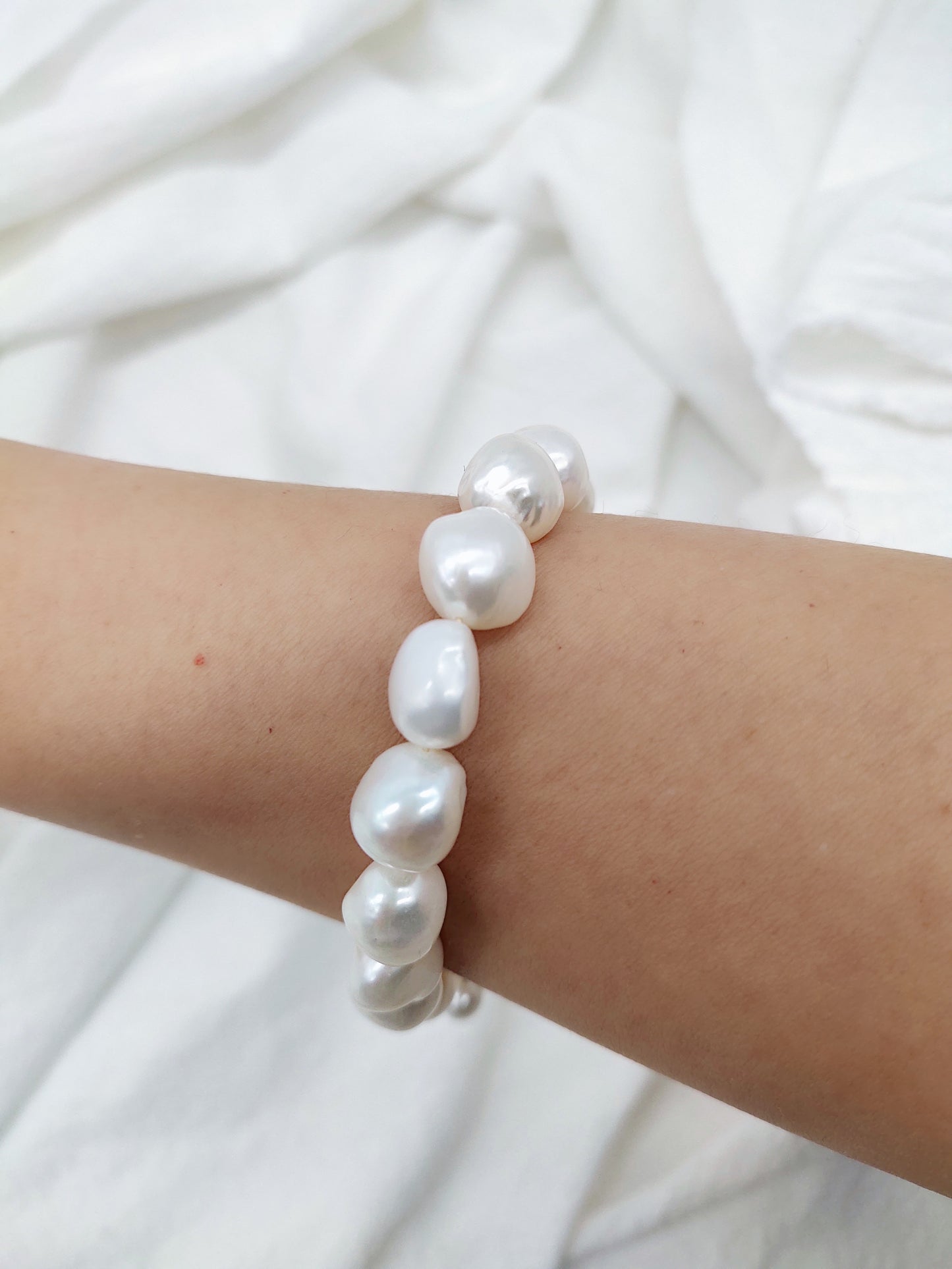 LARGE FRESHWATER PEARL BRACELET